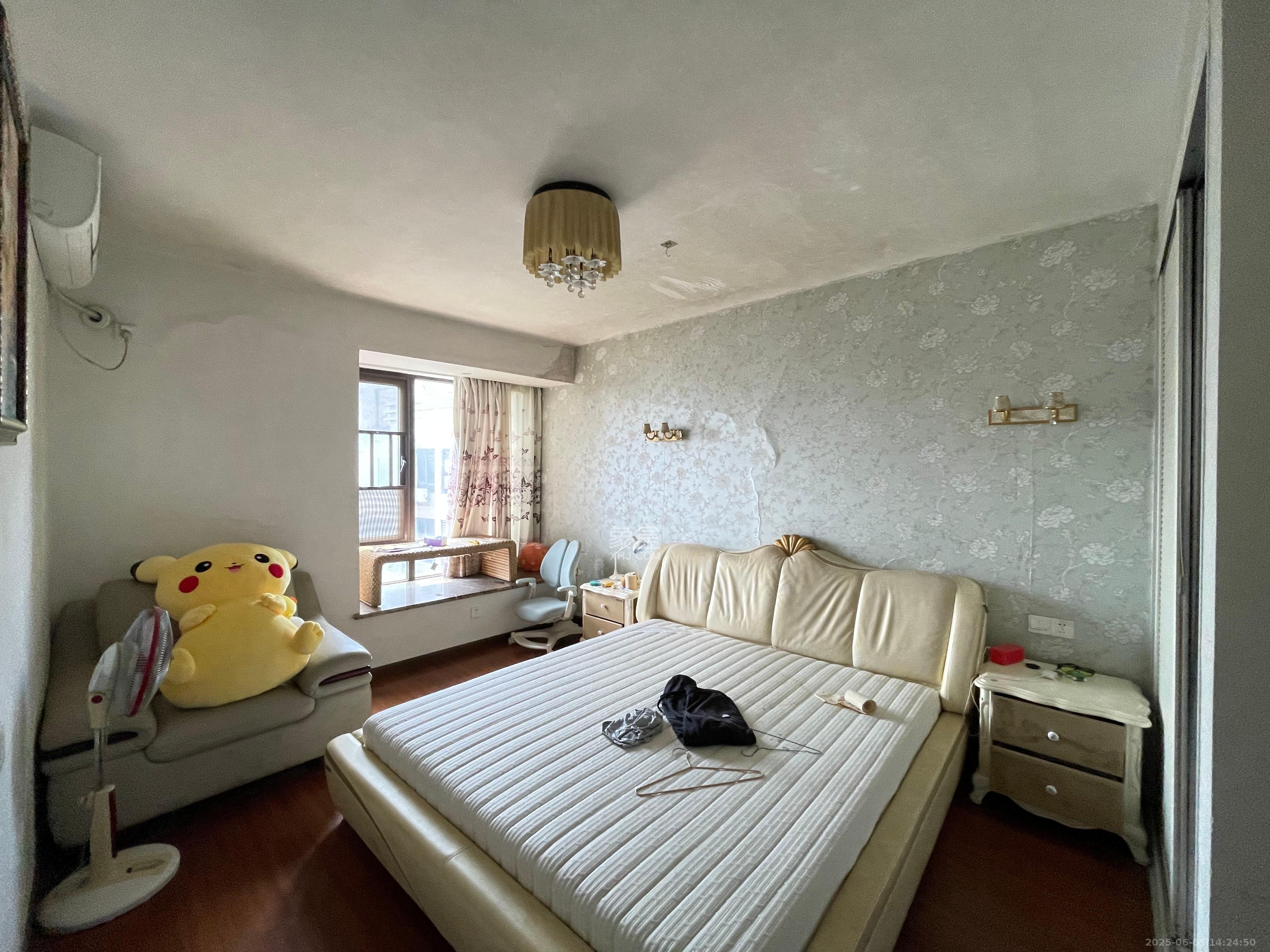 保利麓谷林语E区 1室2厅2卫 2600.0元/月 保利麓谷林语E区 1室2厅2卫 2600.0元/月室内图