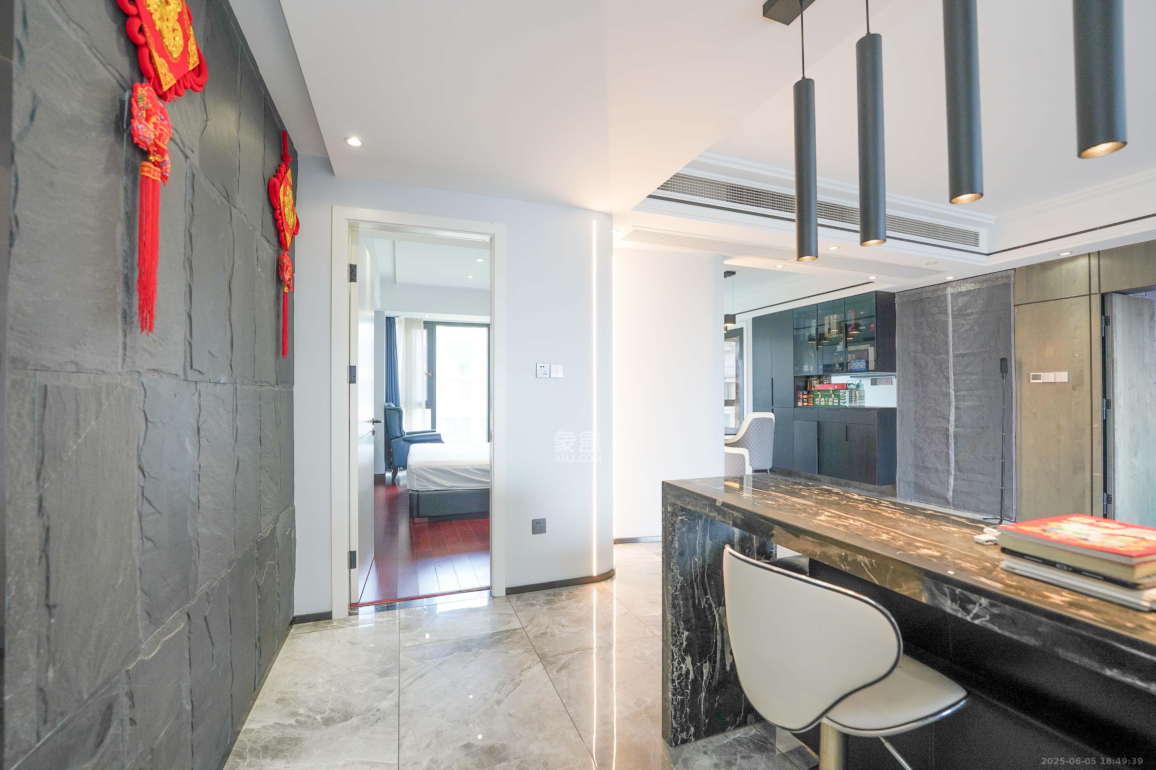 五矿万境蓝山 3室2厅2卫 182.0万 五矿万境蓝山 3室2厅2卫 182.0万客厅