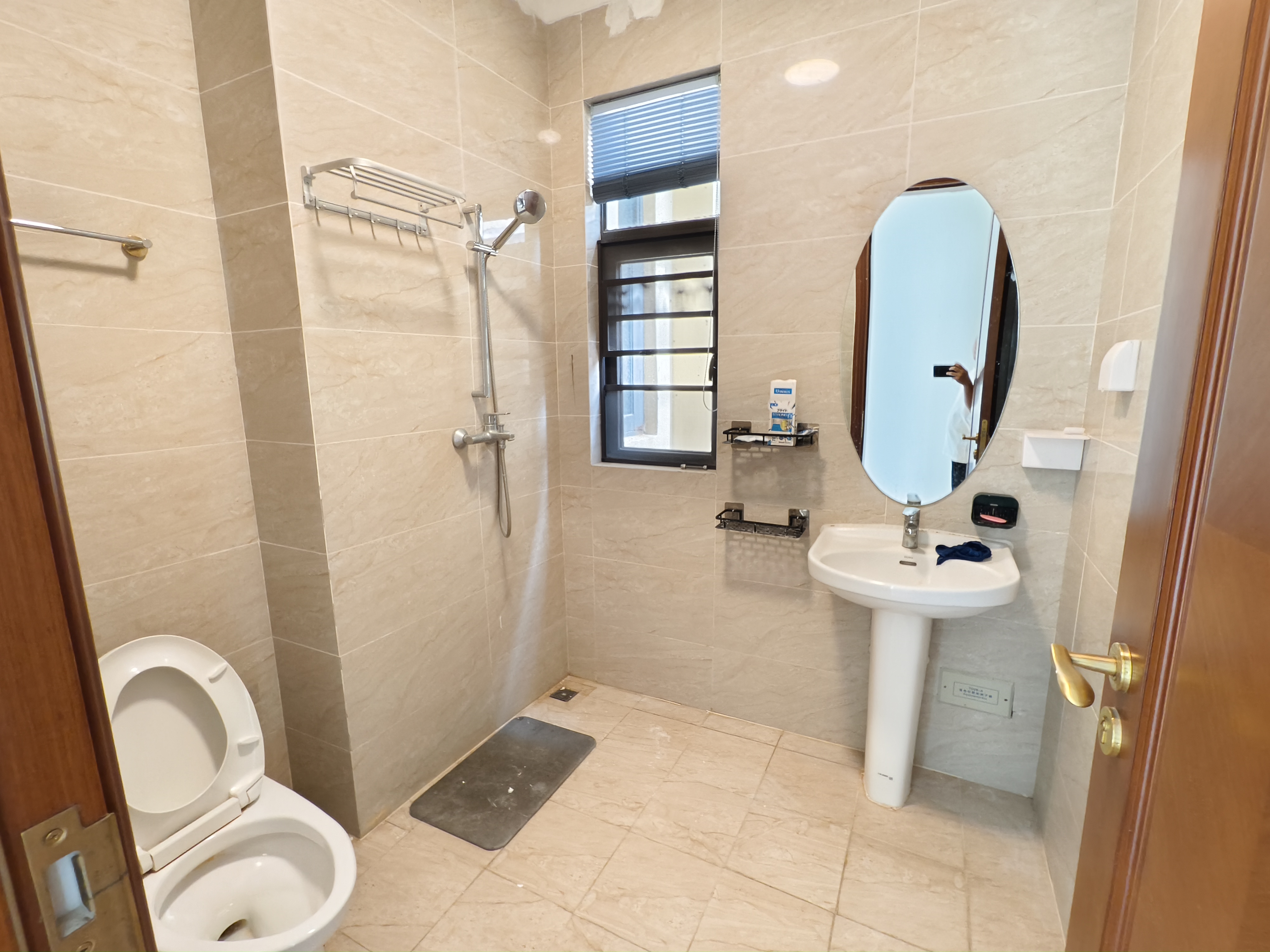 恒大美丽沙悦澜府 5室2厅2卫 19000.0元/月 恒大美丽沙悦澜府 5室2厅2卫 19000.0元/月室内图