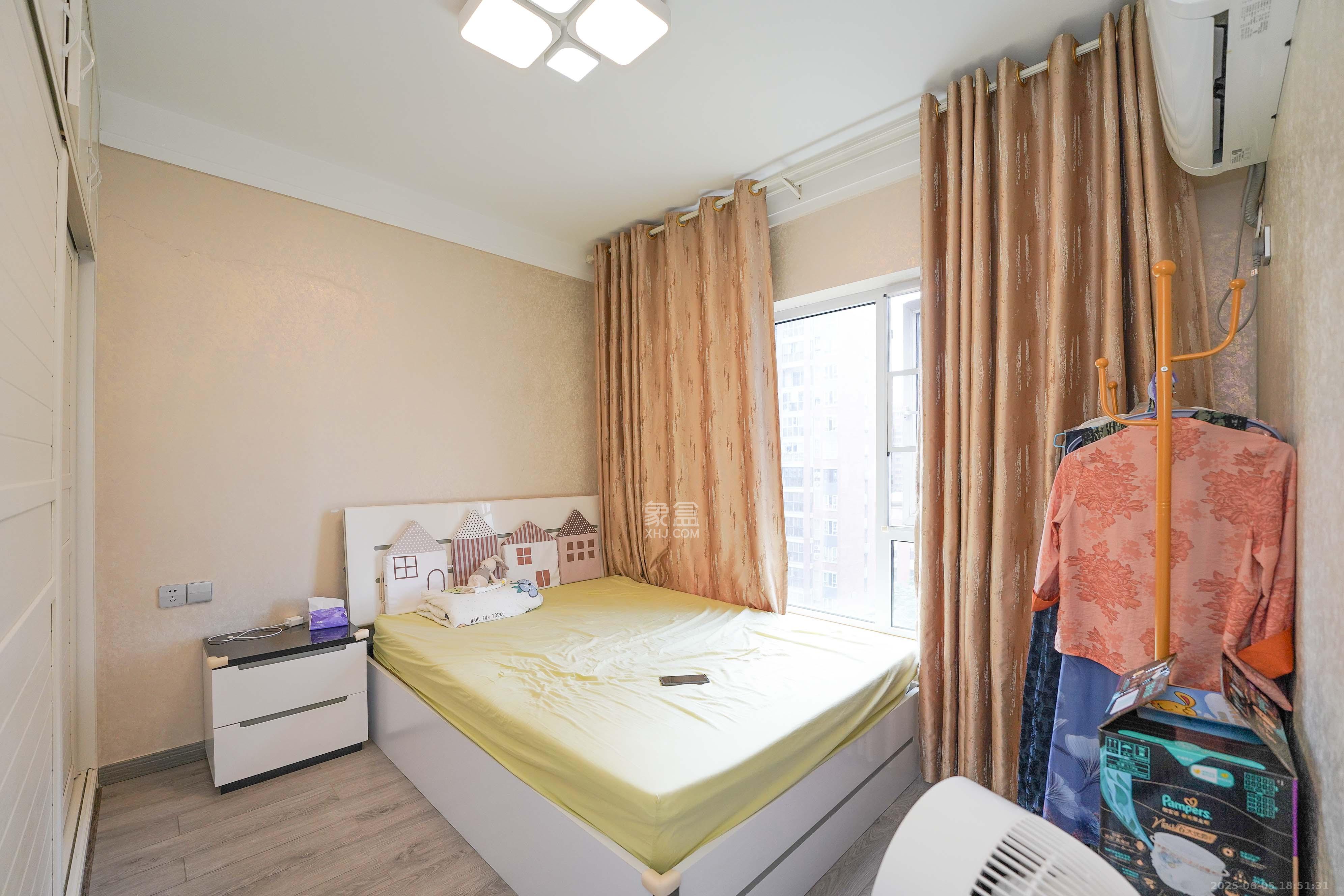 哈佛小镇(五矿哈佛小镇) 4室2厅2卫 93.0万 哈佛小镇(五矿哈佛小镇) 4室2厅2卫 93.0万卧室