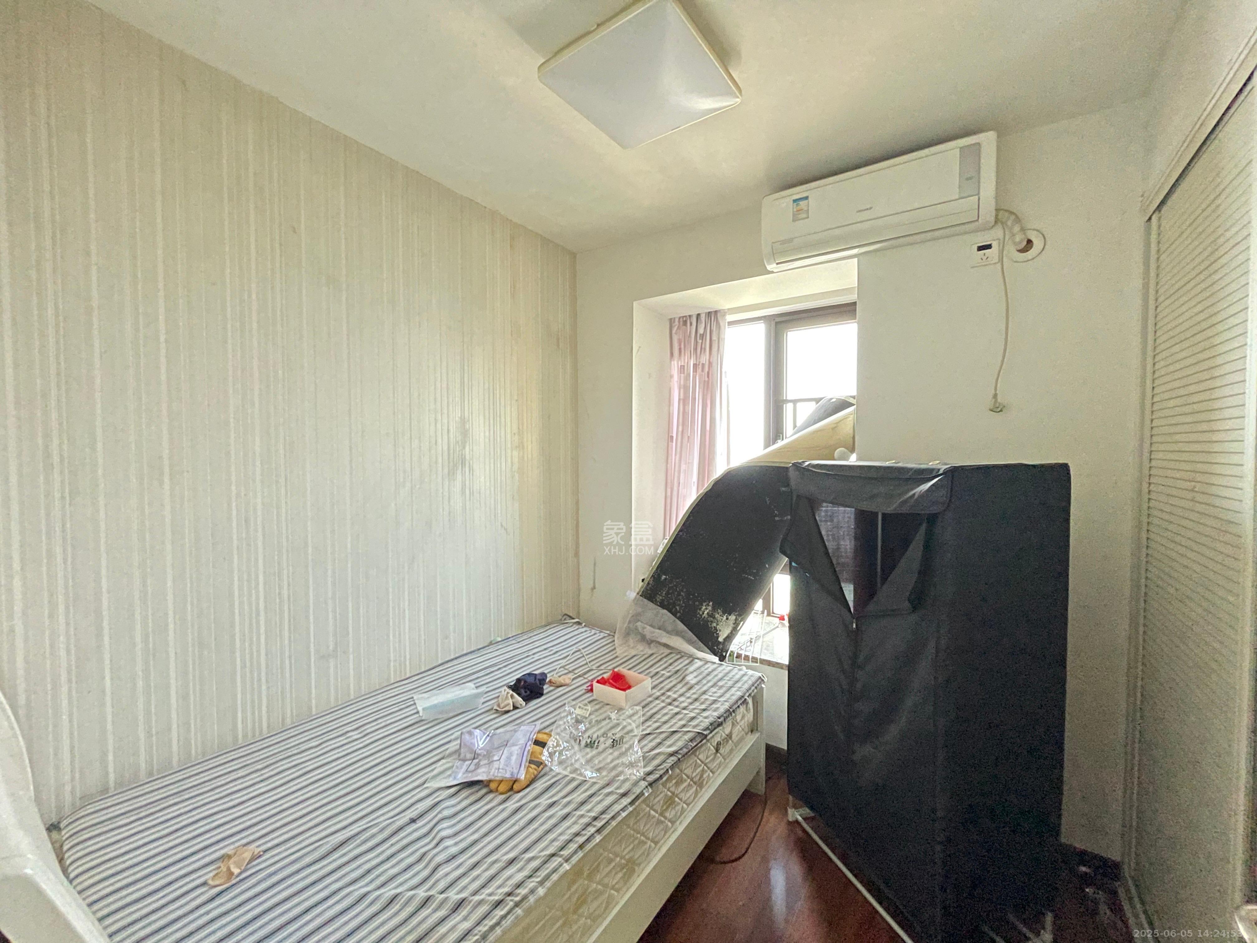 保利麓谷林语E区 1室2厅2卫 2600.0元/月 保利麓谷林语E区 1室2厅2卫 2600.0元/月室内图