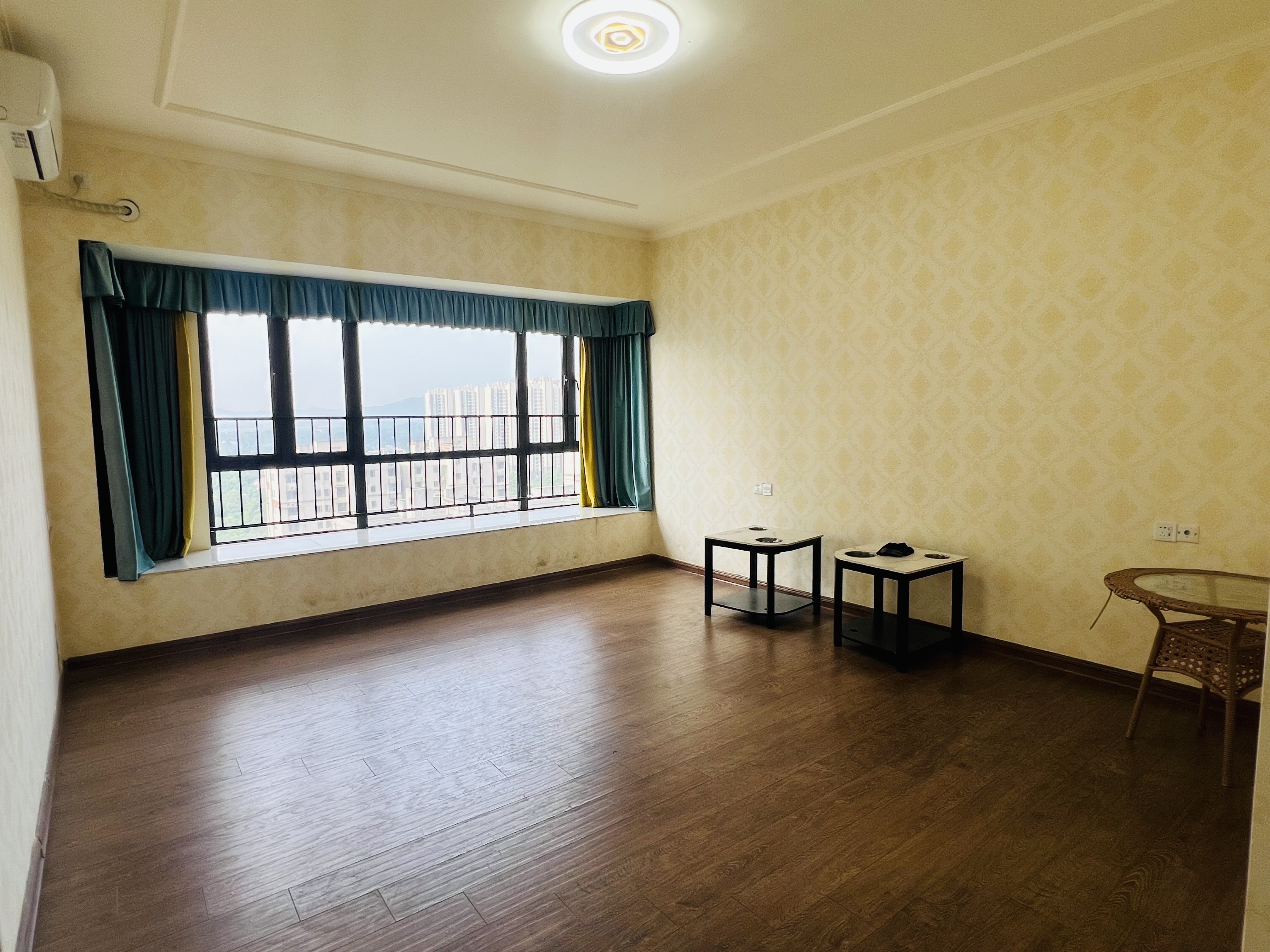 碧桂园 5室2厅3卫 4500.0元/月 碧桂园 5室2厅3卫 4500.0元/月室内图