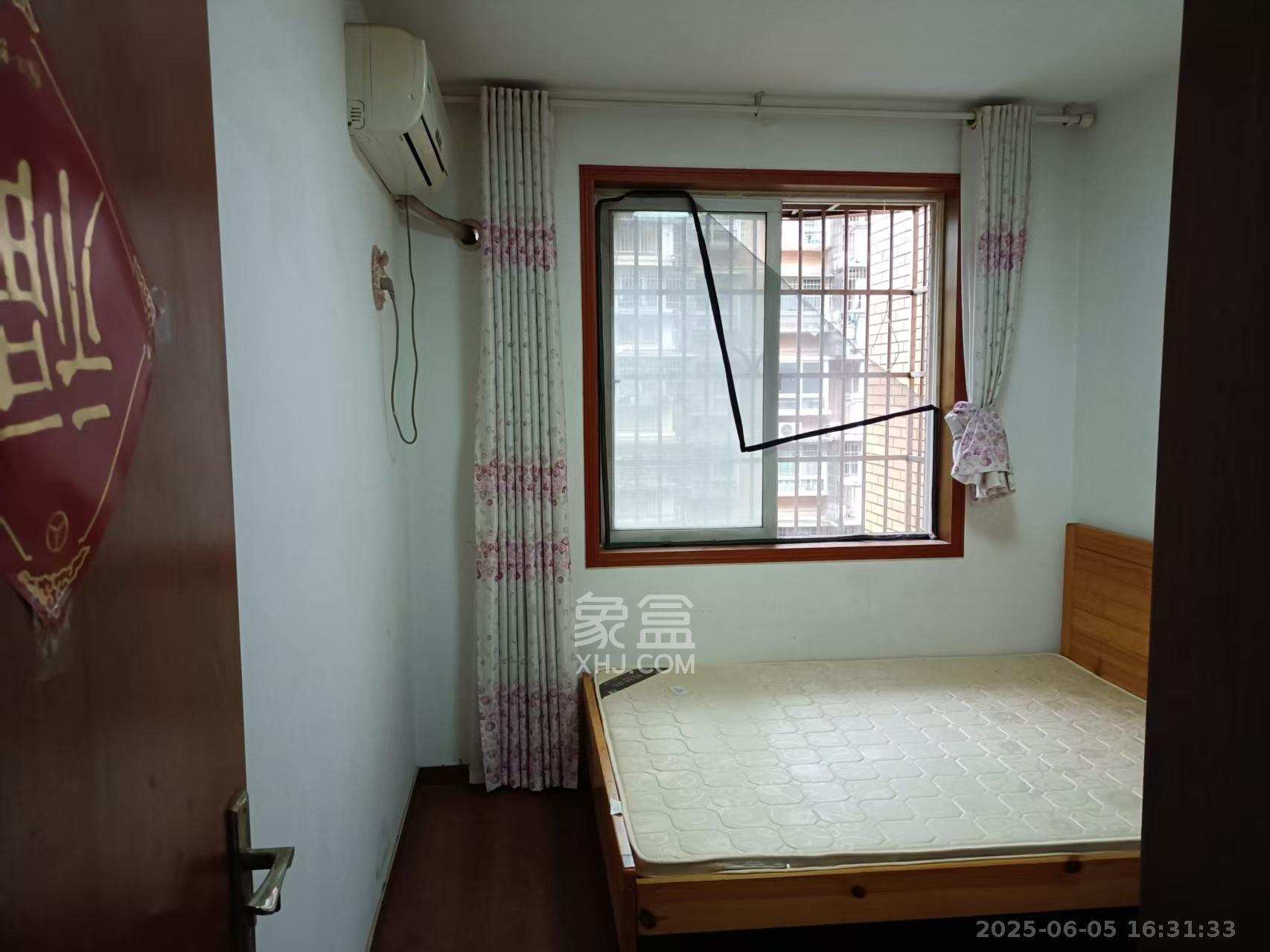 景环小区  2室2厅1卫   1600.00元/月室内图