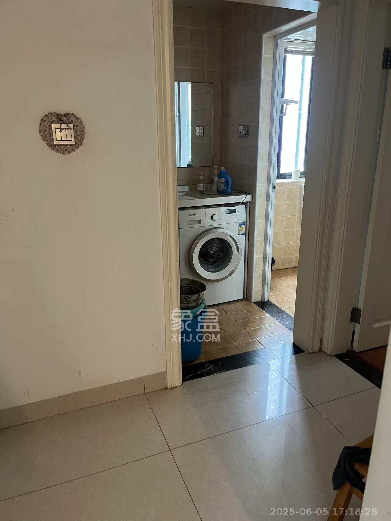 峰尚国际  3室2厅2卫   1800.00元/月室内图
