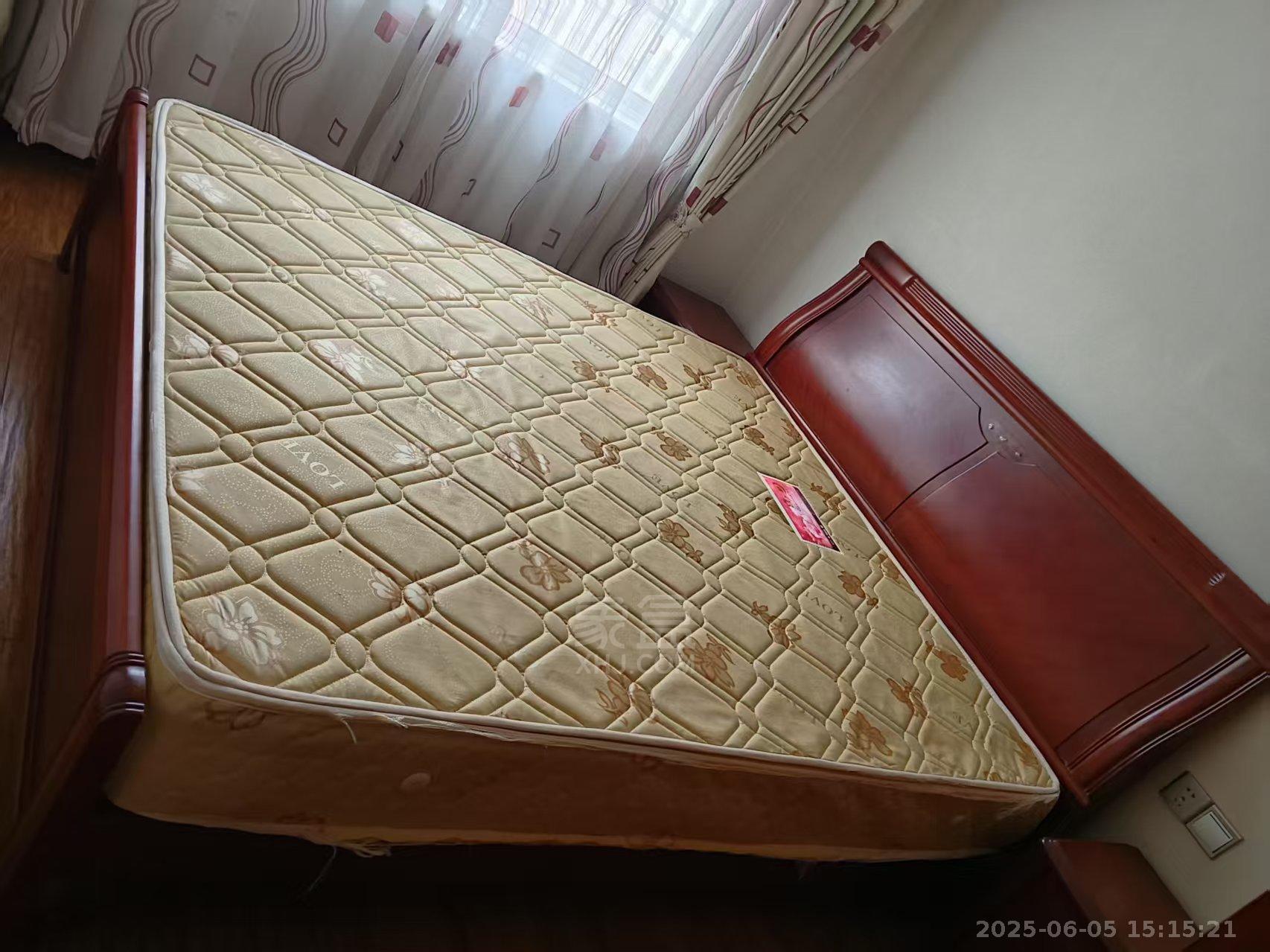 裕景龙苑 3室2厅2卫 1500.0元/月 裕景龙苑 3室2厅2卫 1500.0元/月室内图