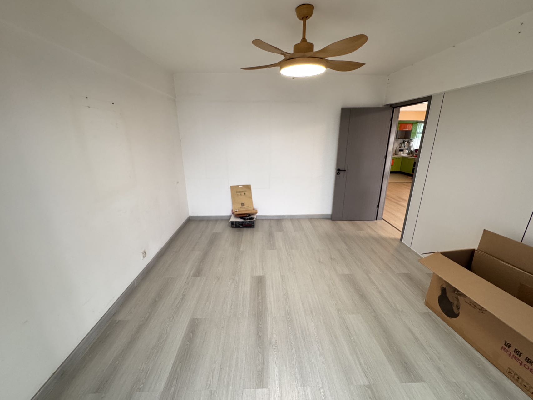 都市庭苑  3室2厅2卫    3300.0元/月 都市庭苑  3室2厅2卫    3300.0元/月室内图