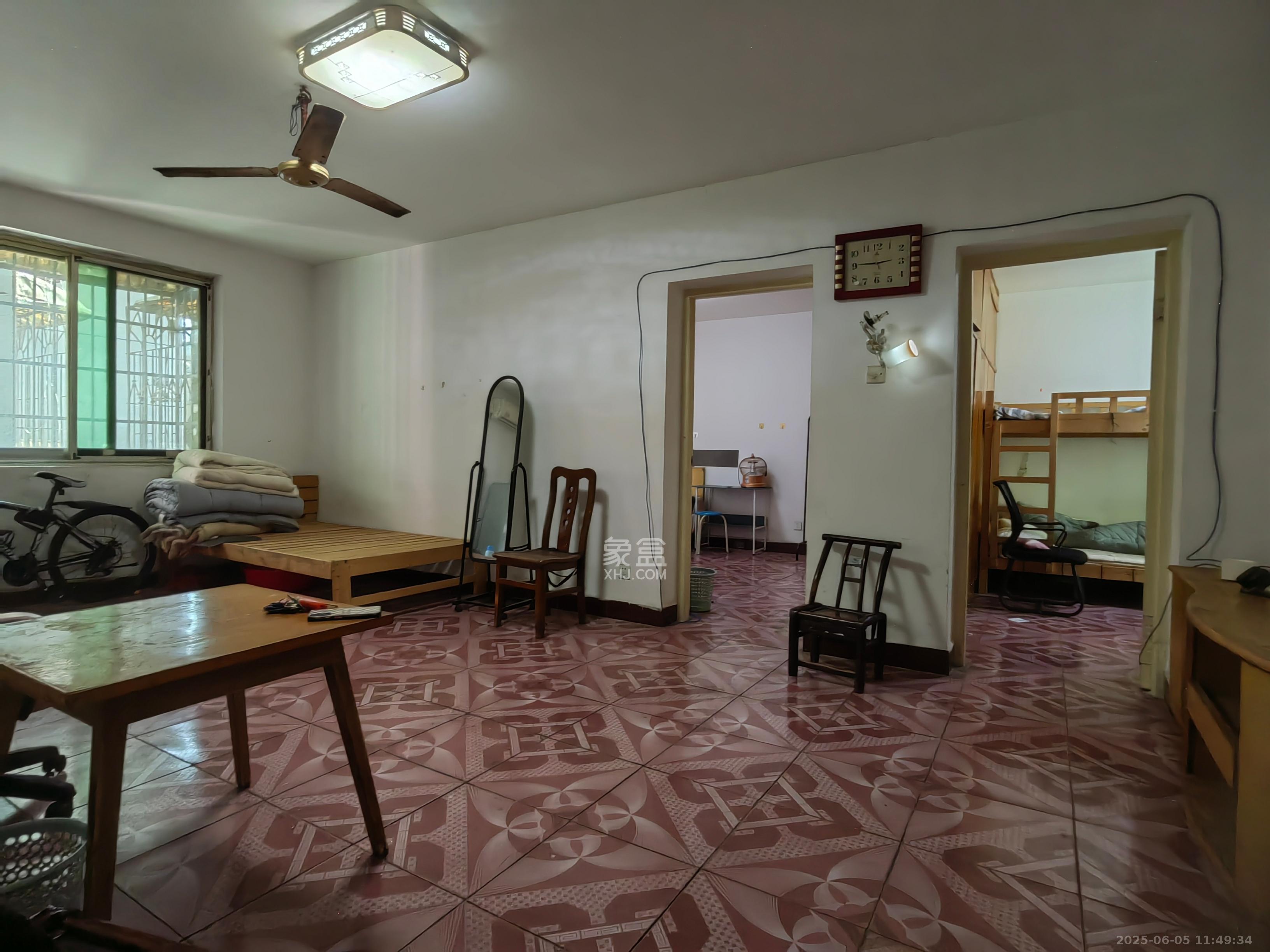 湘运新村 2室2厅1卫 1300.0元/月 湘运新村 2室2厅1卫 1300.0元/月室内图