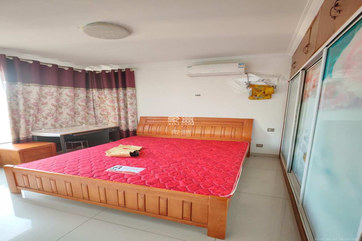 雨花公馆(紫苔名苑) 3室2厅1卫 2700.0元/月 雨花公馆(紫苔名苑) 3室2厅1卫 2700.0元/月室内图