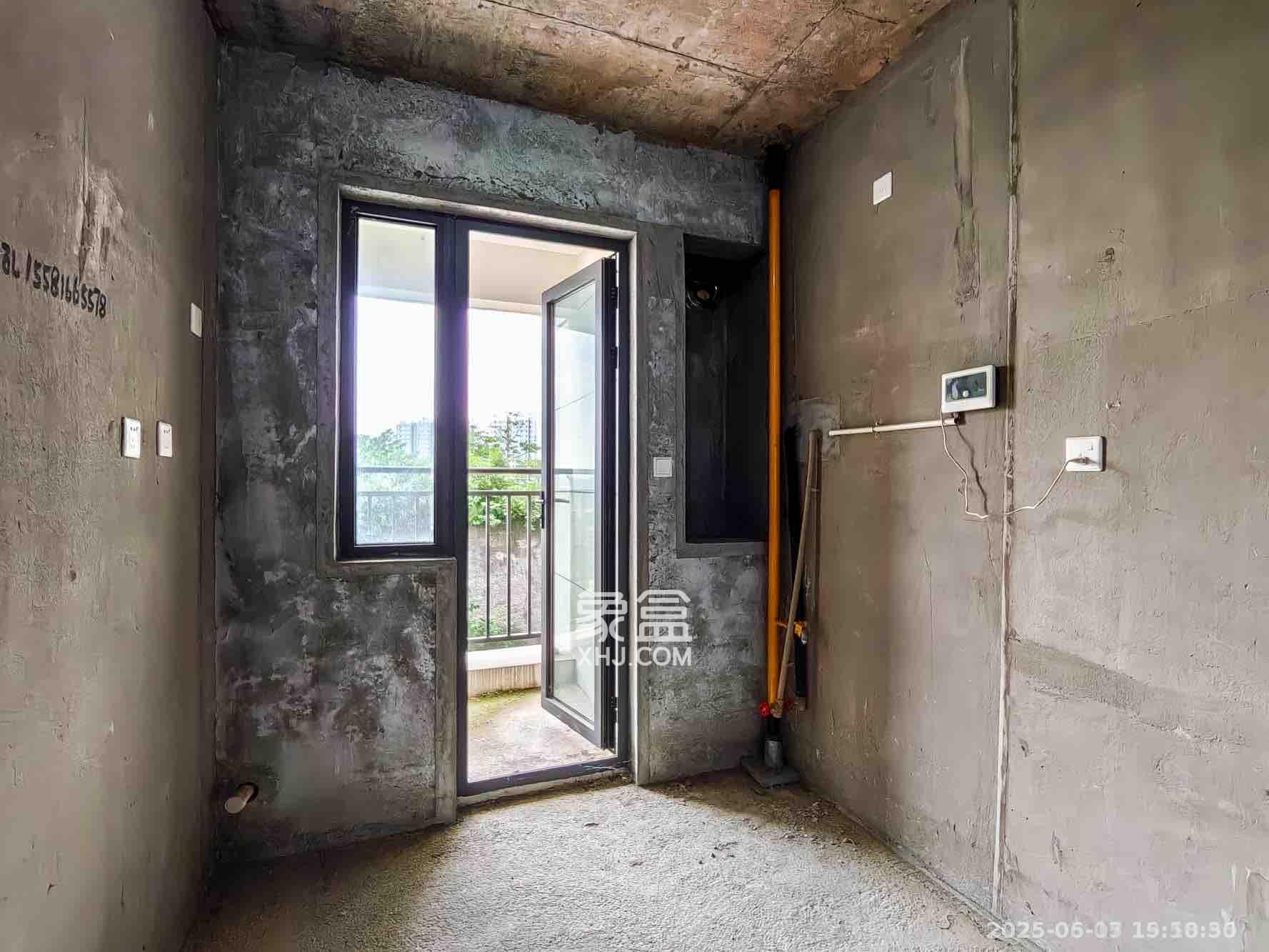 保利金香槟 3室2厅2卫 1200.0元/月 保利金香槟 3室2厅2卫 1200.0元/月室内图