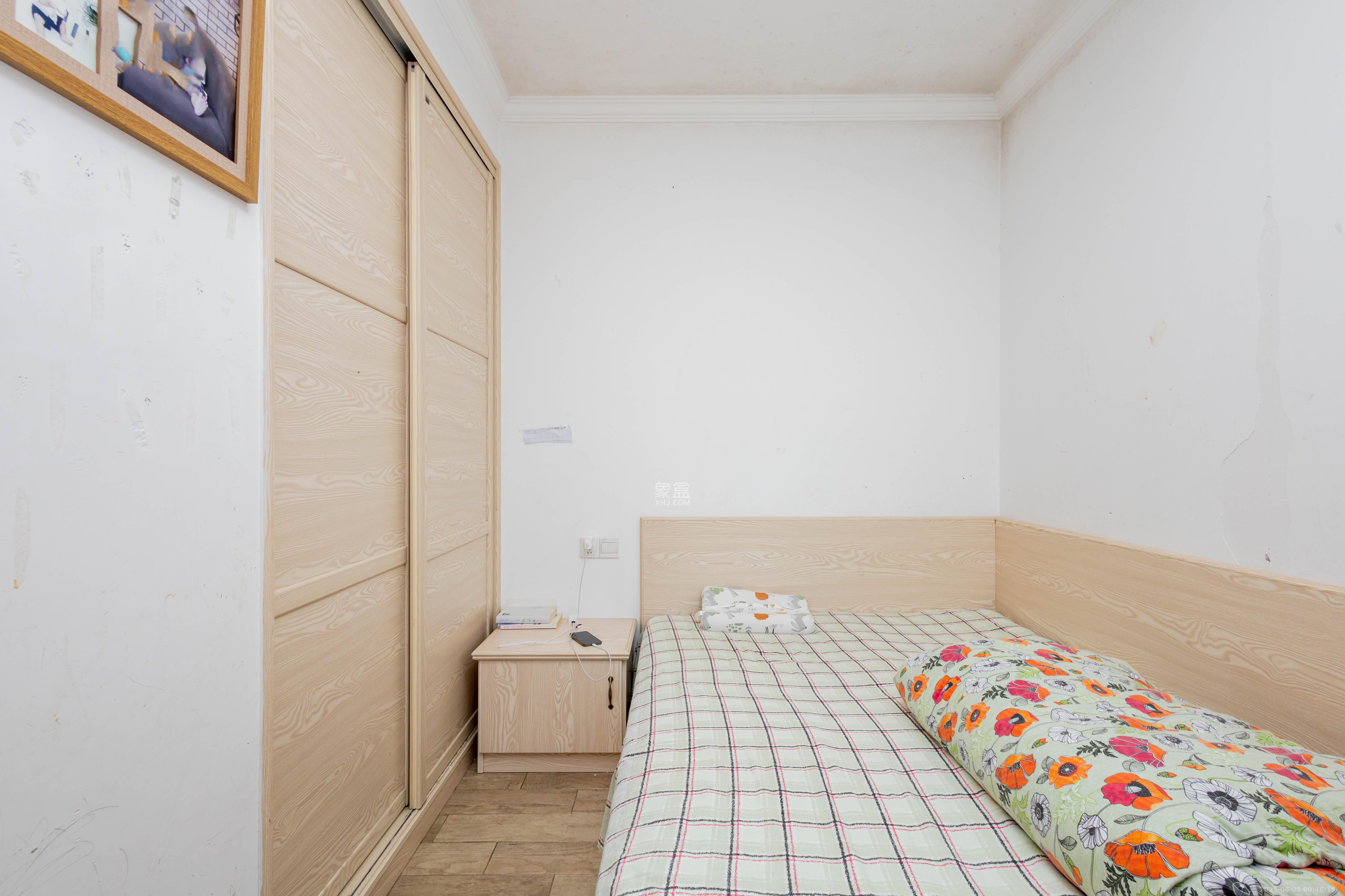 中国铁建国际城二期  2室2厅1卫    43.8万卧室