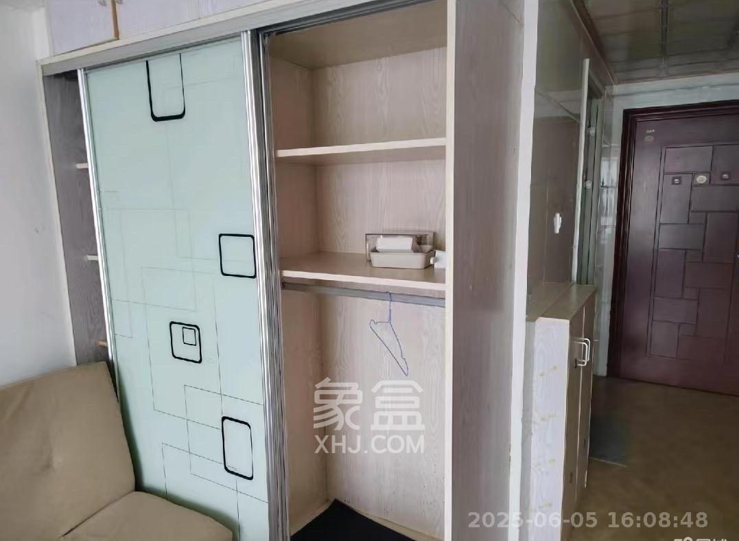 新长海广场  1室1厅1卫   1100.00元/月室内图