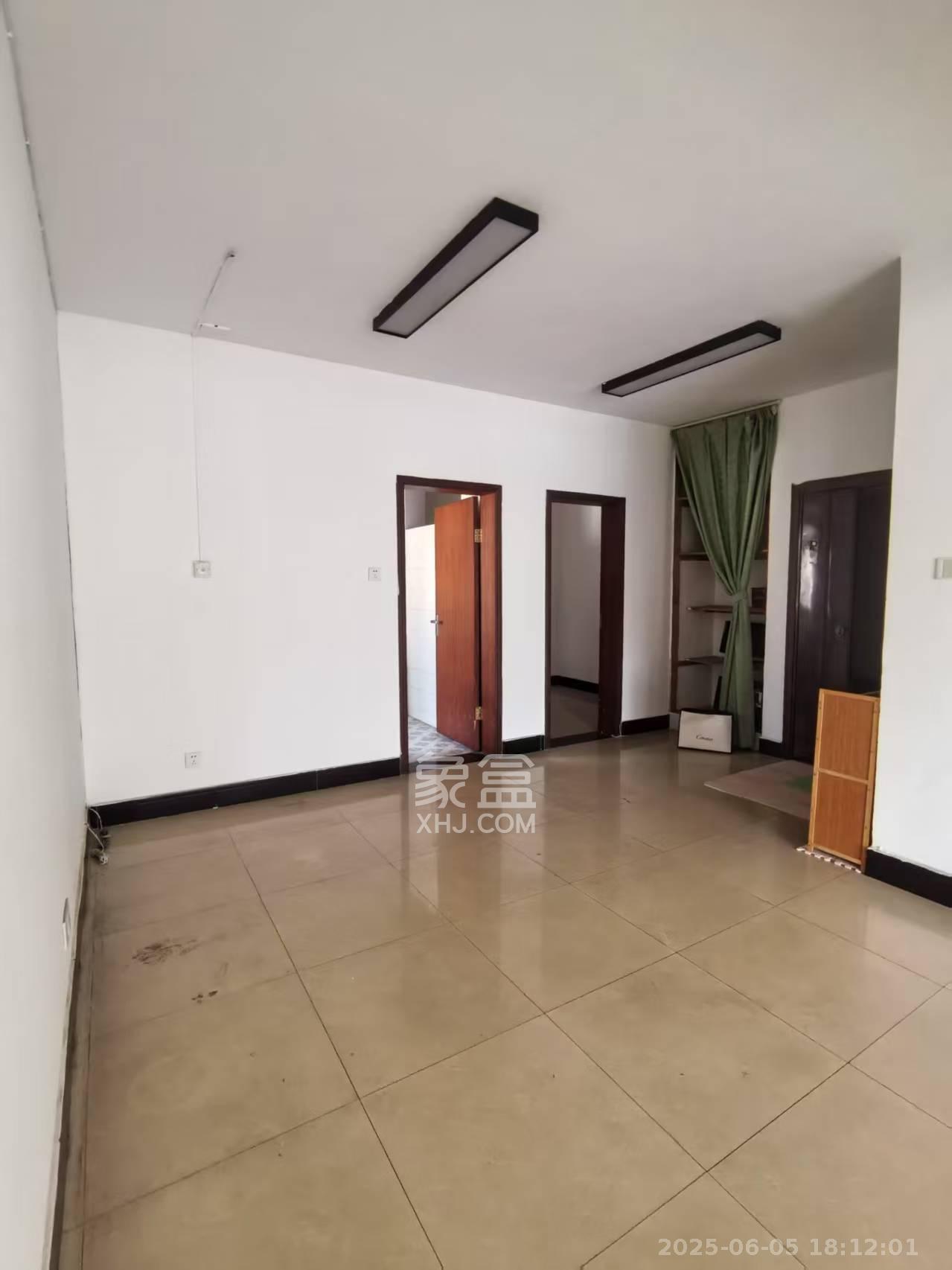 五一华府 4室2厅2卫 4900.0元/月 五一华府 4室2厅2卫 4900.0元/月室内图