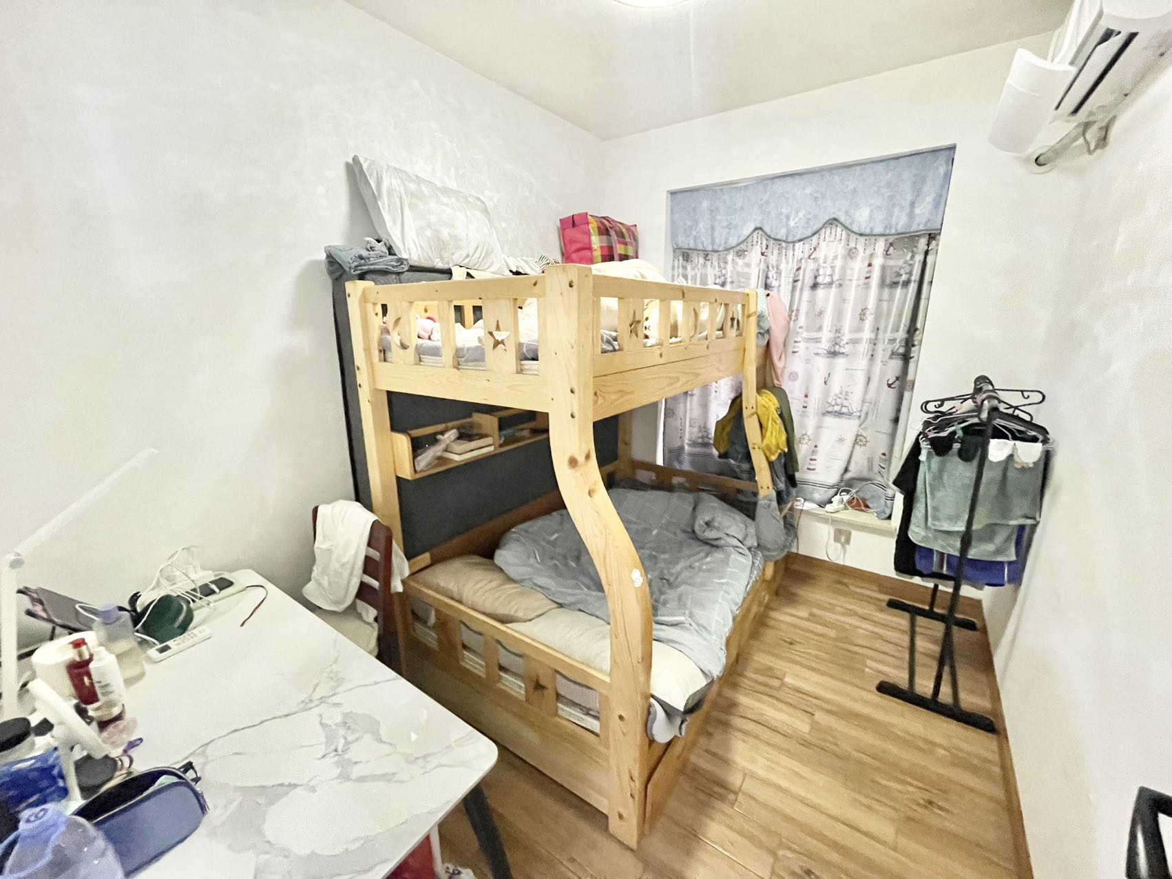 海建花苑小区  2室2厅1卫   2000.00元/月室内图