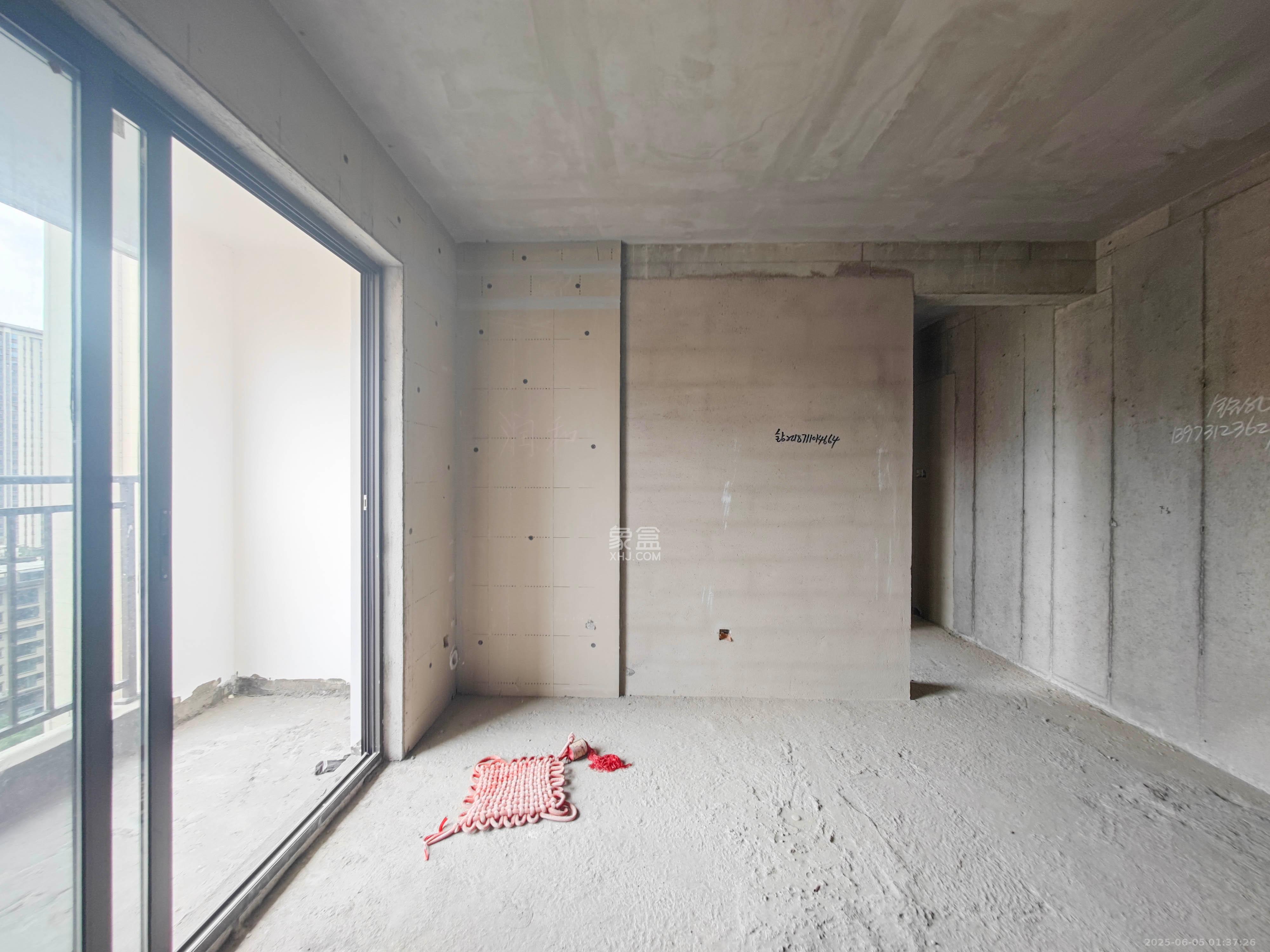 润和翰文府  3室2厅2卫    85.0万 润和翰文府  3室2厅2卫    85.0万客厅