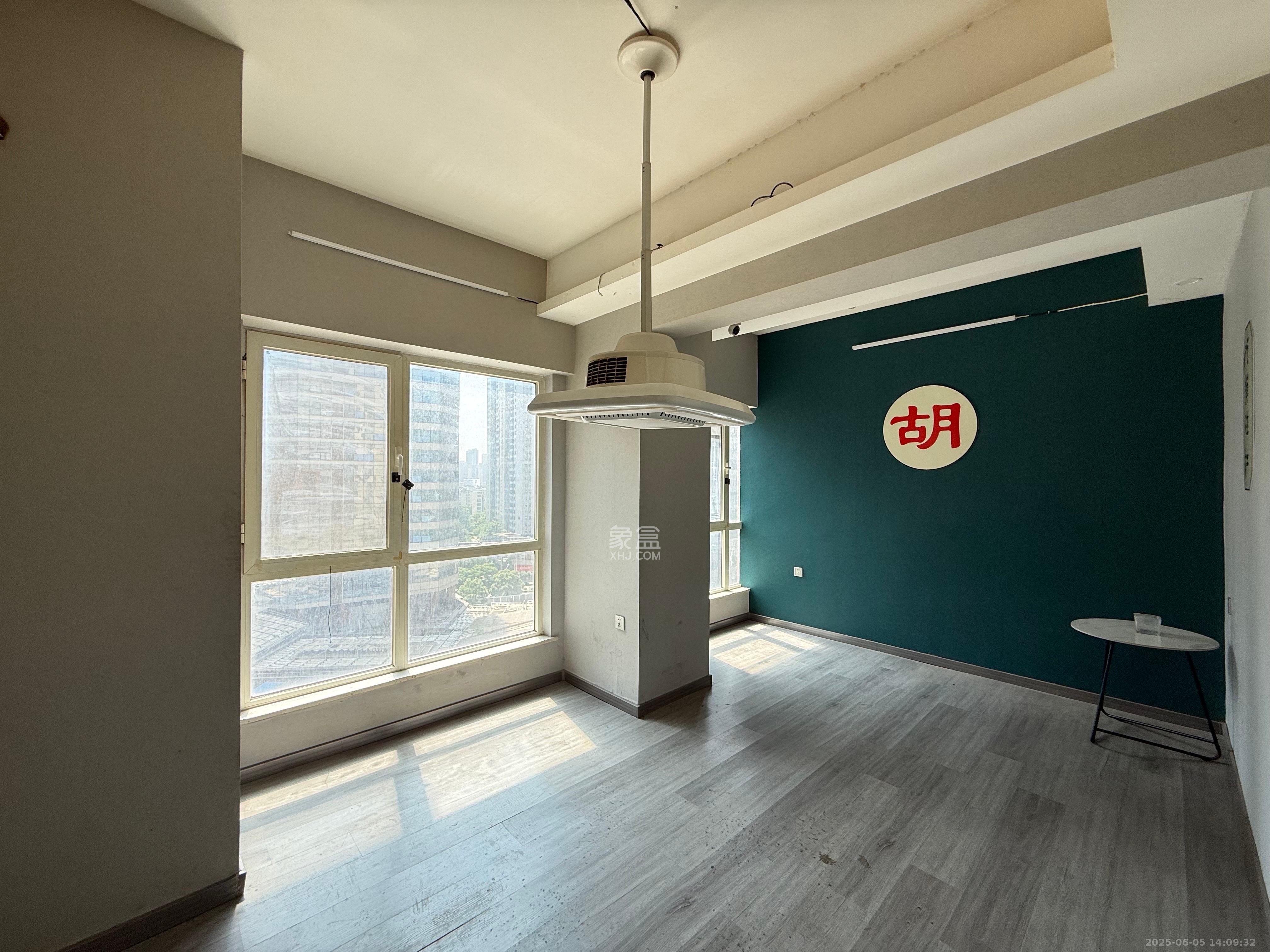 北辰三角洲B1E1区  5室2厅2卫   8000.00元/月室内图