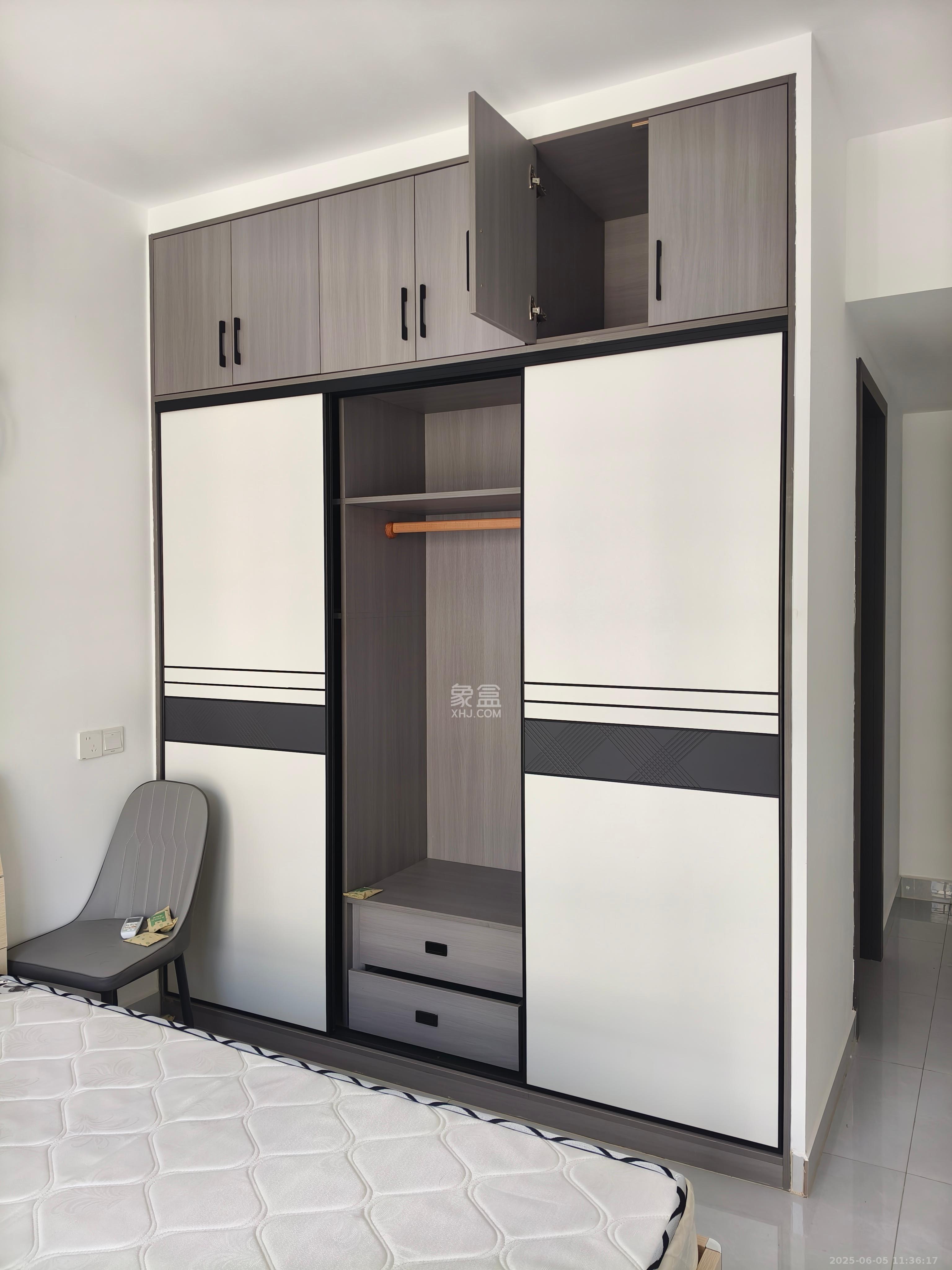 秀峰一品  3室2厅1卫   2600.00元/月室内图
