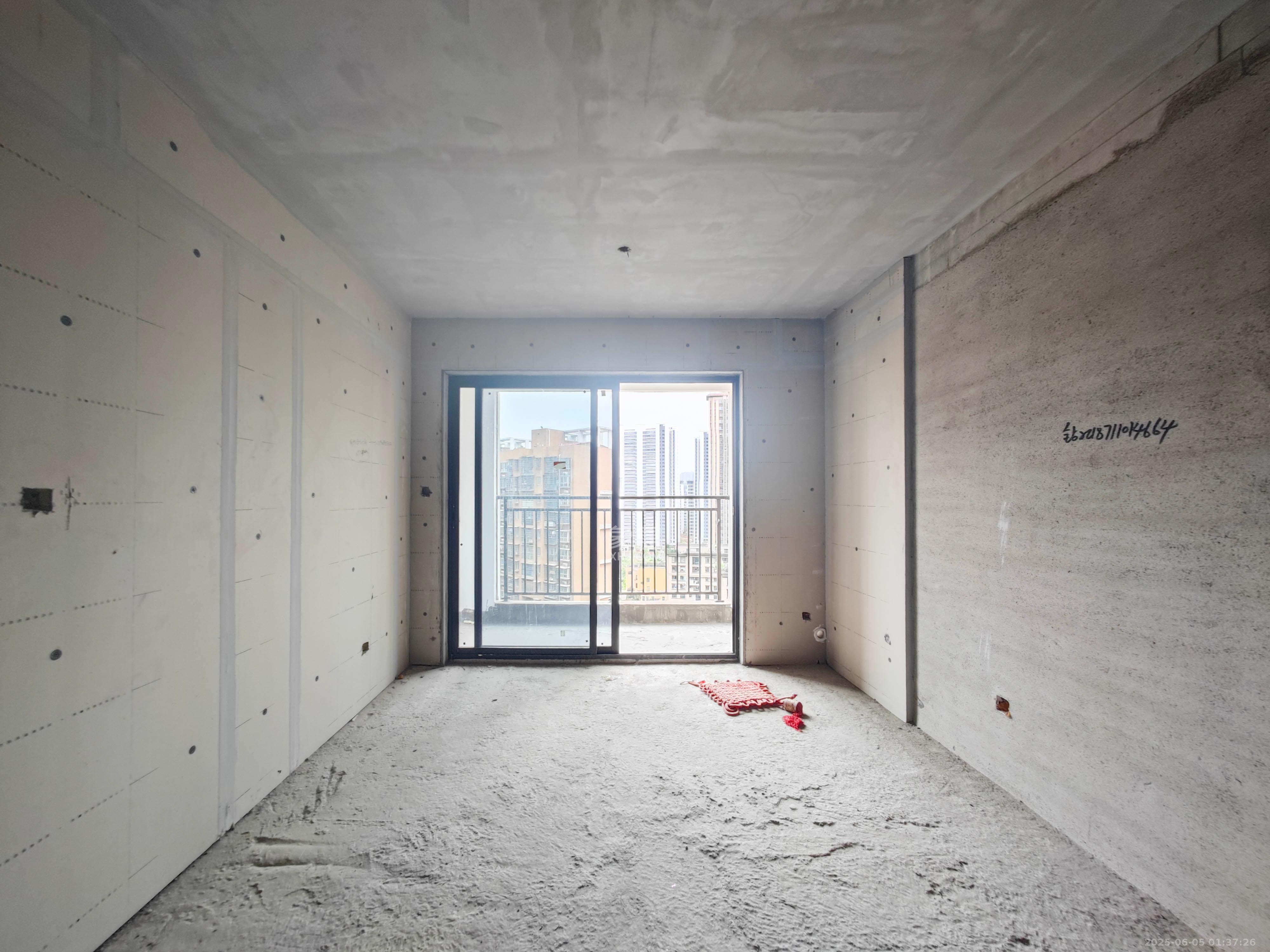 润和翰文府  3室2厅2卫    85.0万 润和翰文府  3室2厅2卫    85.0万客厅