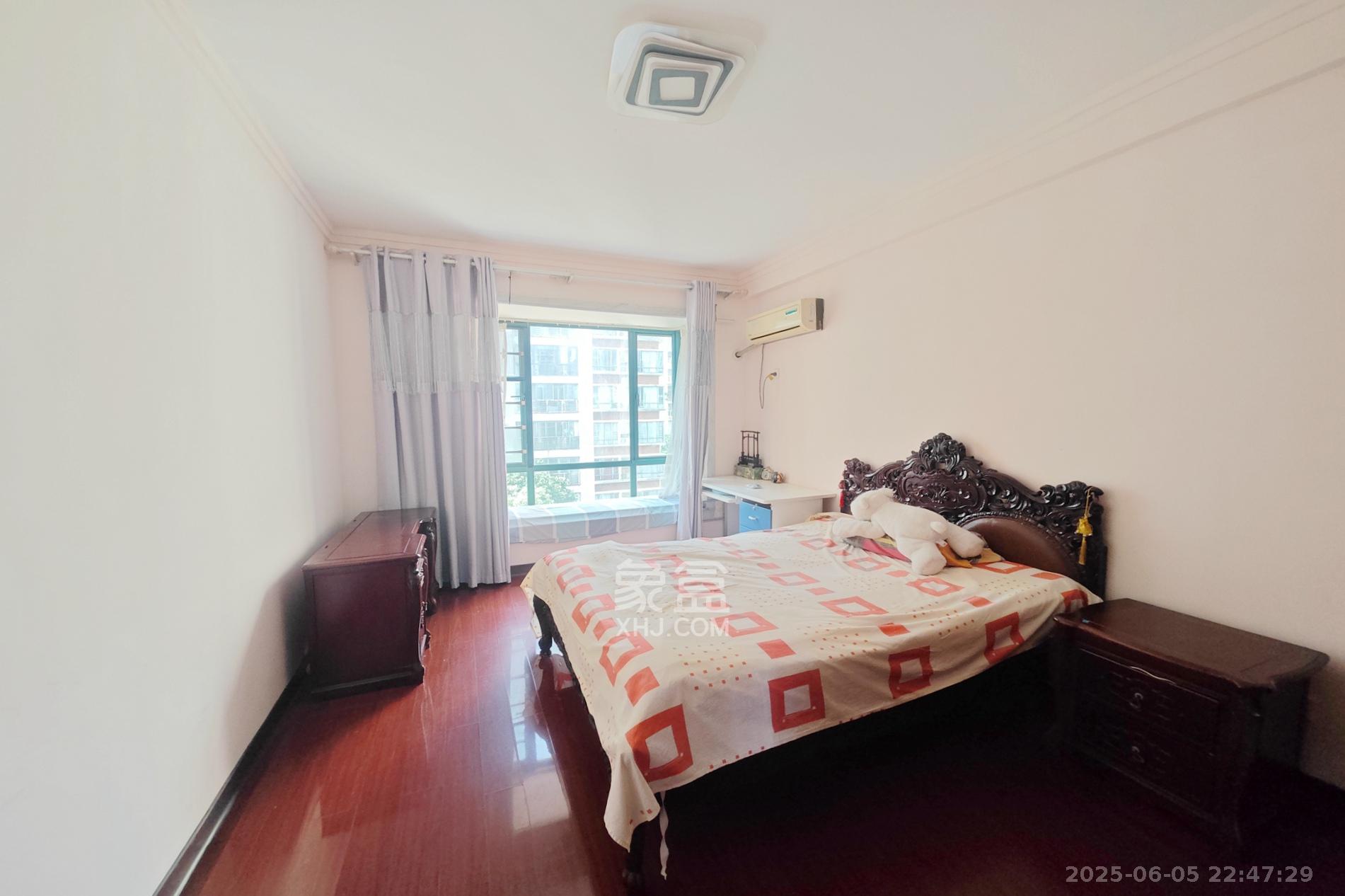 亚华香舍花都 3室2厅2卫 118.0万 亚华香舍花都 3室2厅2卫 118.0万卧室