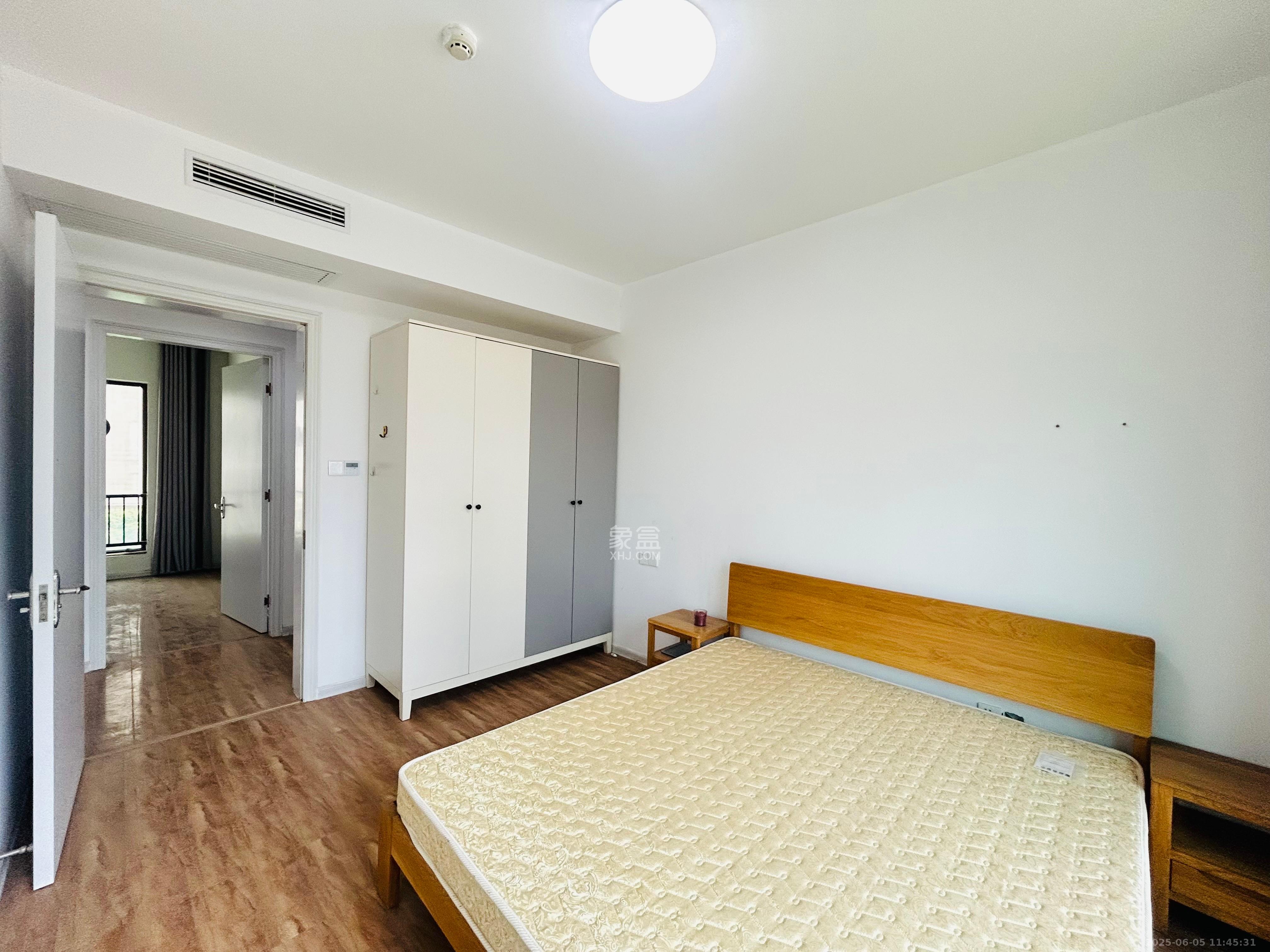 晟通牡丹舸  4室2厅2卫   3900.00元/月室内图