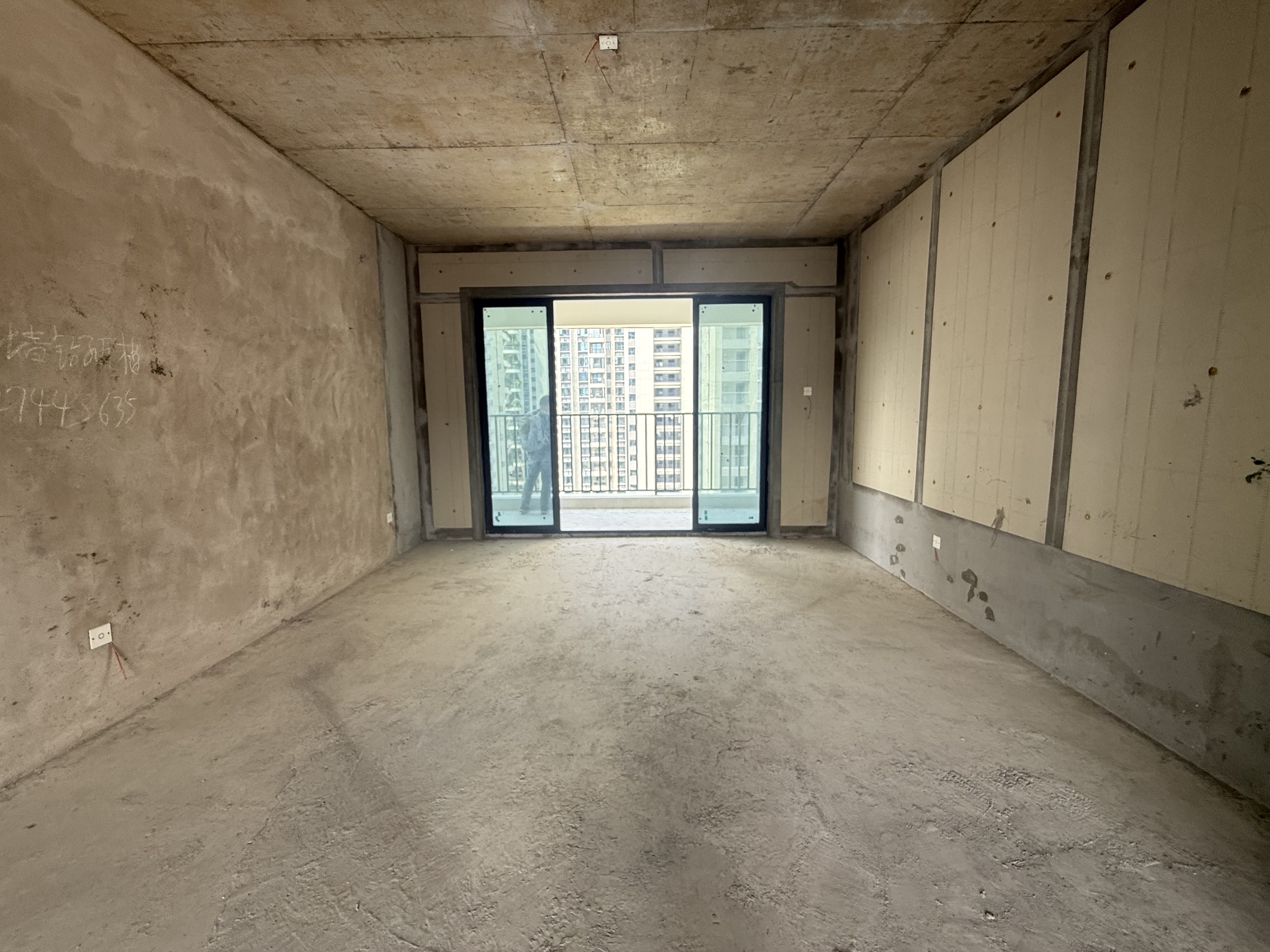 福天君庭 5室2厅3卫 142.0万 福天君庭 5室2厅3卫 142.0万客厅