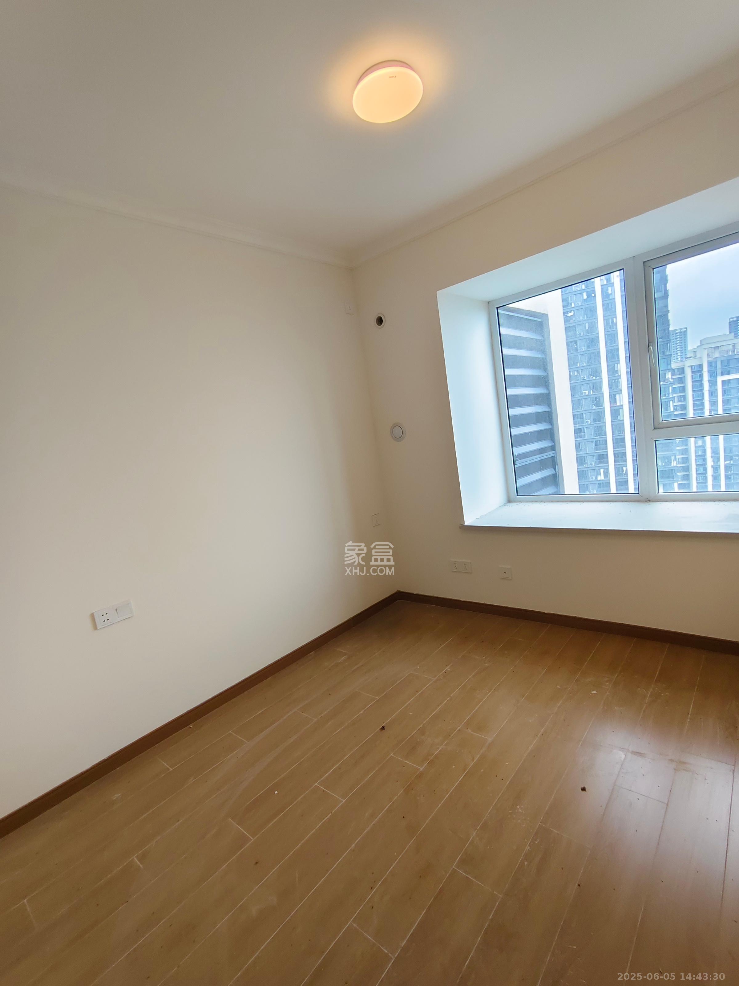 金科集美天辰 3室2厅2卫 1800.0元/月 金科集美天辰 3室2厅2卫 1800.0元/月室内图