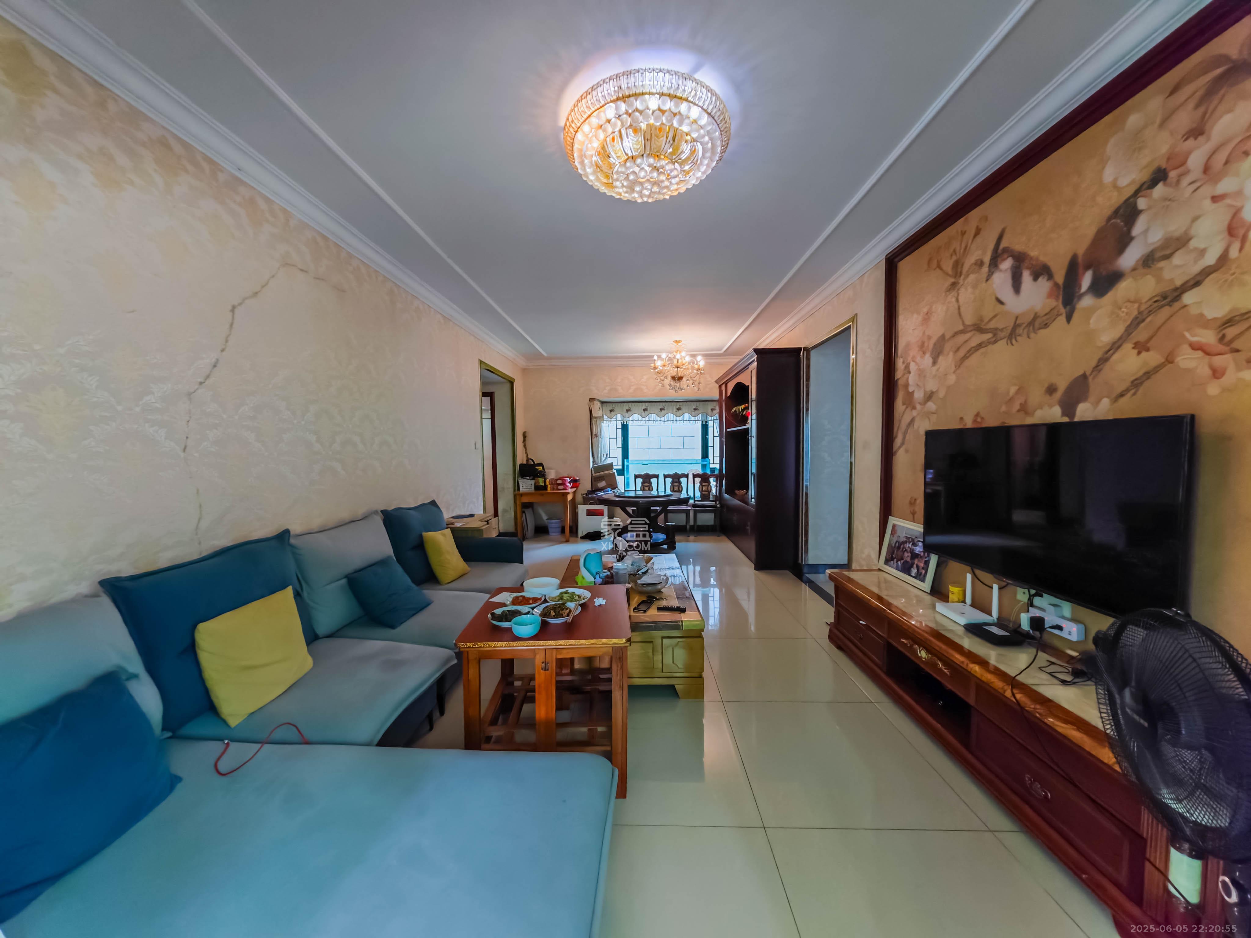 恒大绿洲  3室2厅2卫    116.0万 恒大绿洲  3室2厅2卫    116.0万客厅