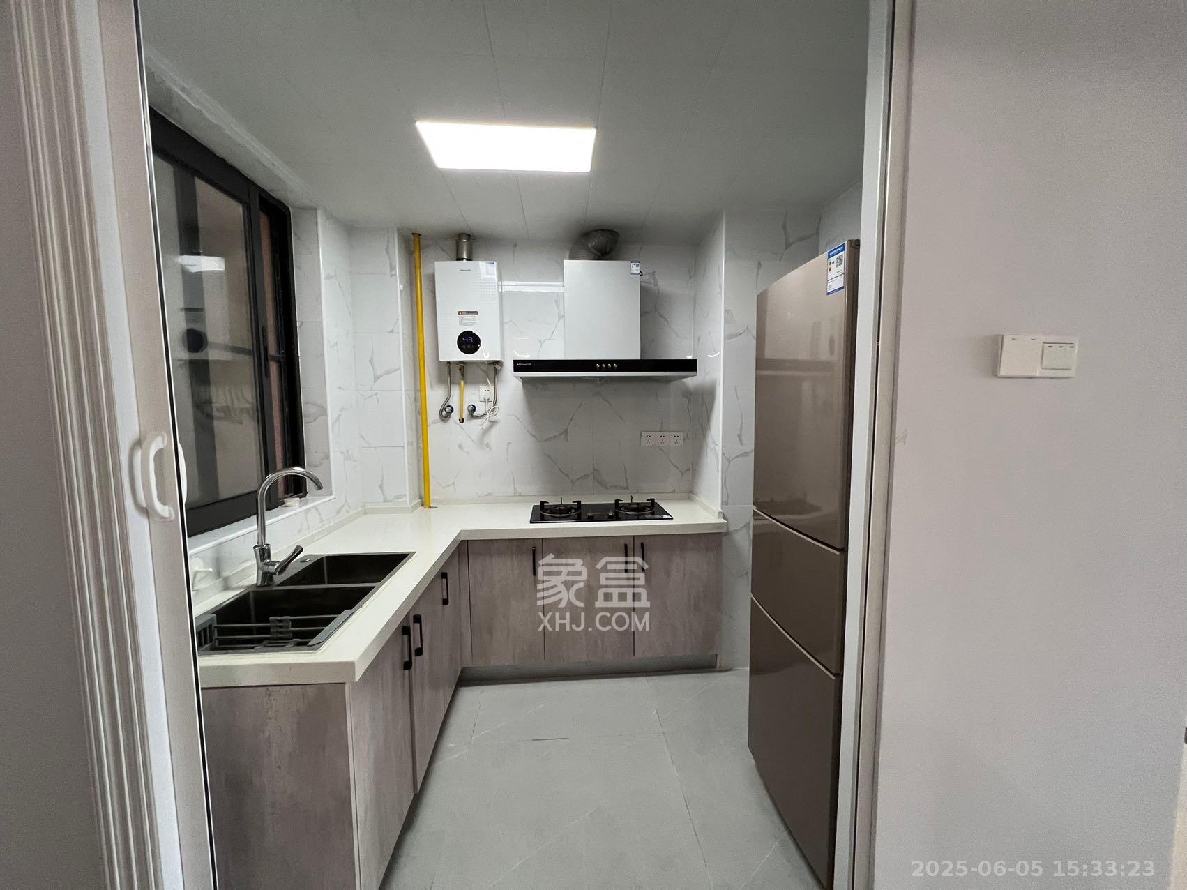 明昇壹城（明昇时代广场）一期  3室2厅1卫    3000.0元/月室内图