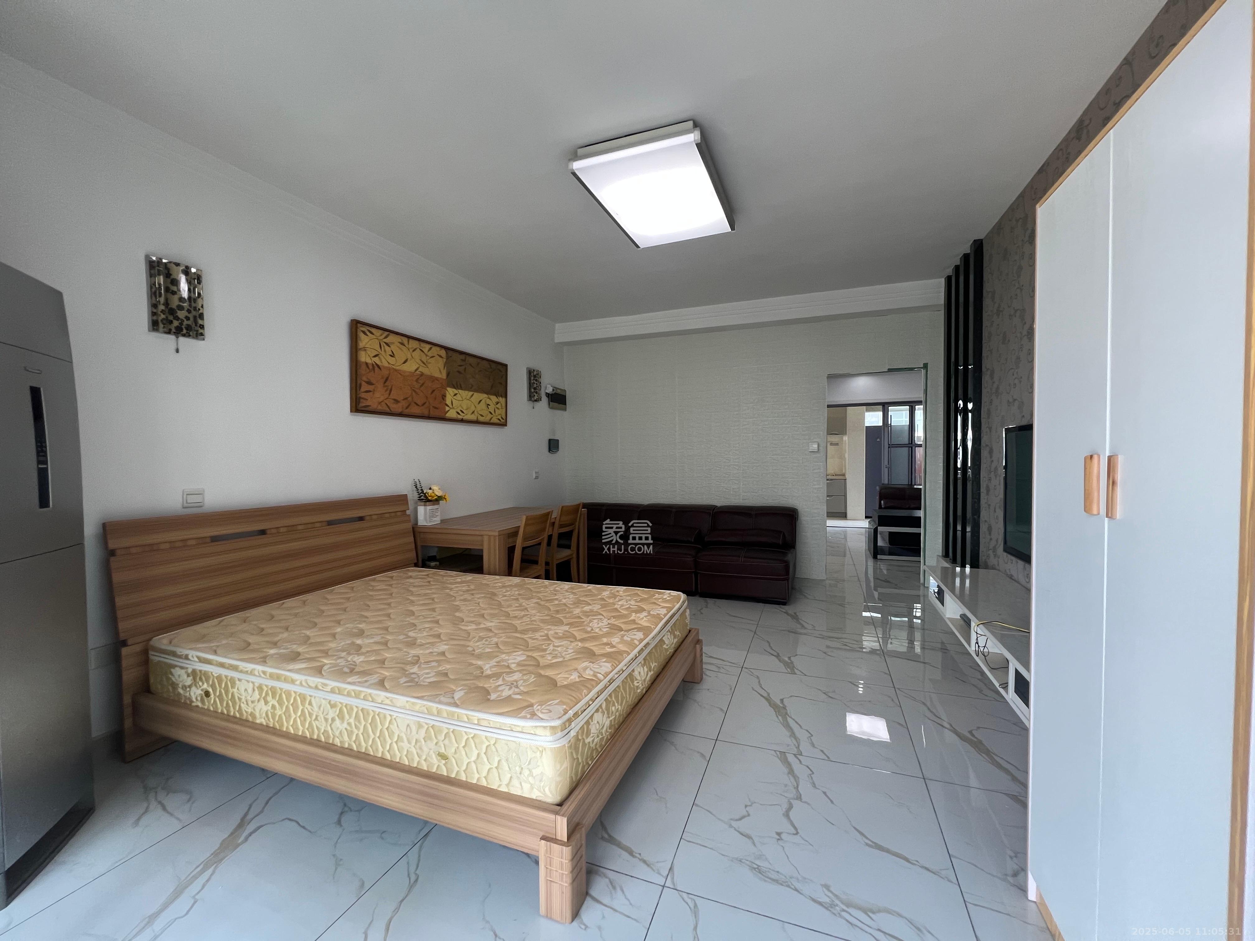 归心苑 3室2厅1卫 3500.0元/月 归心苑 3室2厅1卫 3500.0元/月室内图