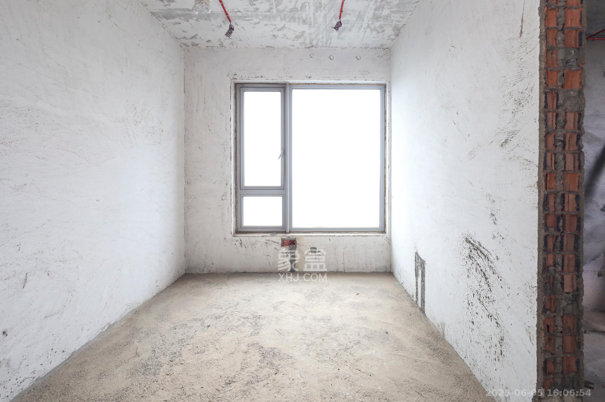 湘江壹号一二三期(创远湘江壹号) 4室2厅2卫 260.0万 湘江壹号一二三期(创远湘江壹号) 4室2厅2卫 260.0万卧室