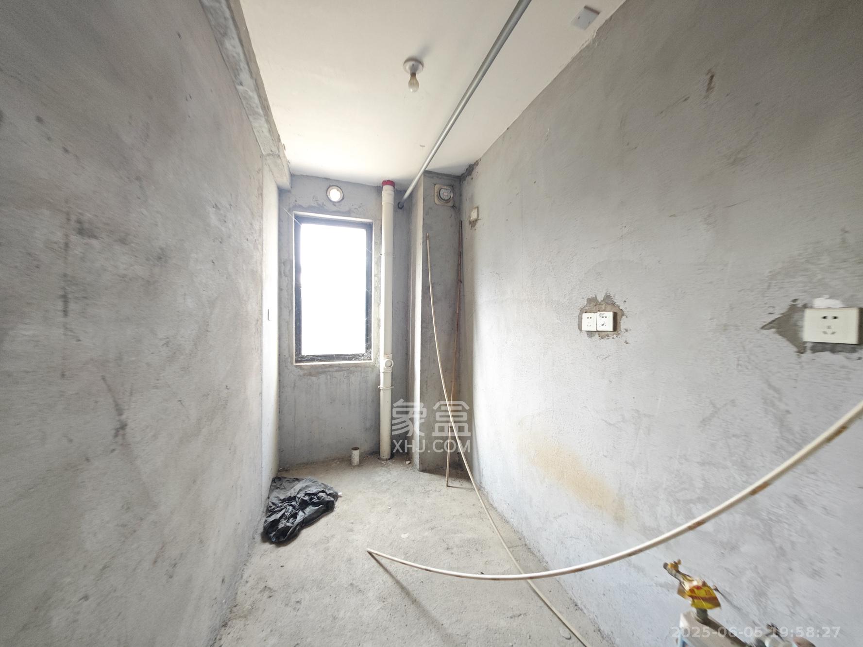 长房半岛蓝湾(观山月)  3室2厅2卫    82.0万 长房半岛蓝湾(观山月)  3室2厅2卫    82.0万其他