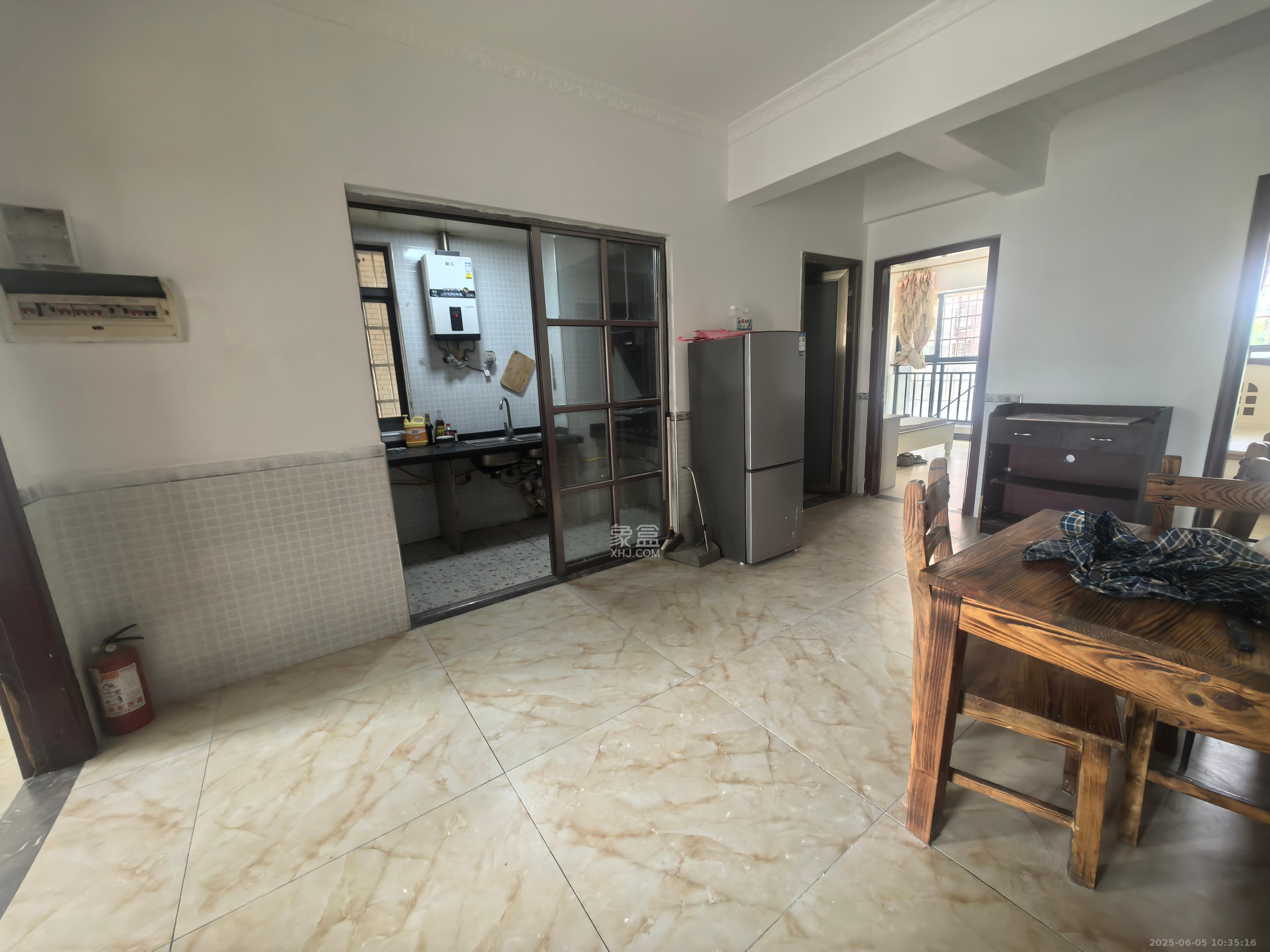 西铁馨寓(西铁领寓)  1室1厅1卫    650.0元/月 西铁馨寓(西铁领寓)  1室1厅1卫    650.0元/月室内图