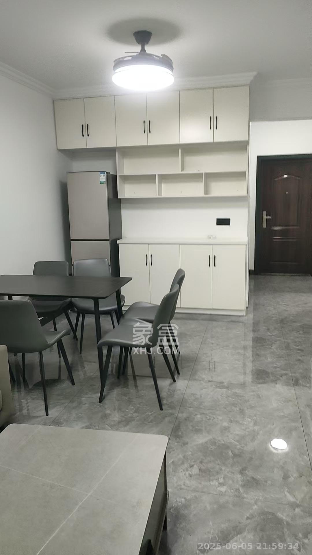 嘉雨兴园  2室1厅1卫    2800.0元/月 嘉雨兴园  2室1厅1卫    2800.0元/月室内图