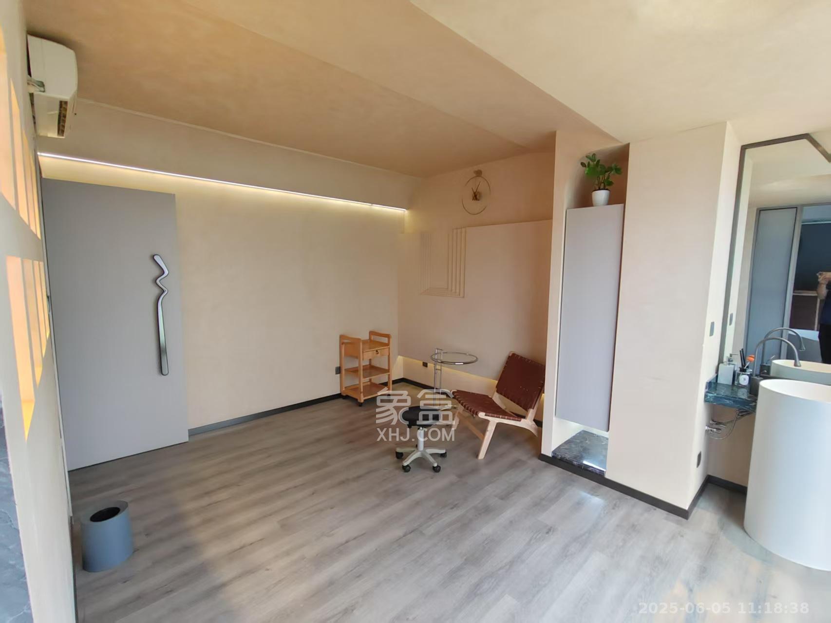 友阿光大大厦 1室1厅1卫 2200.0元/月 友阿光大大厦 1室1厅1卫 2200.0元/月室内图