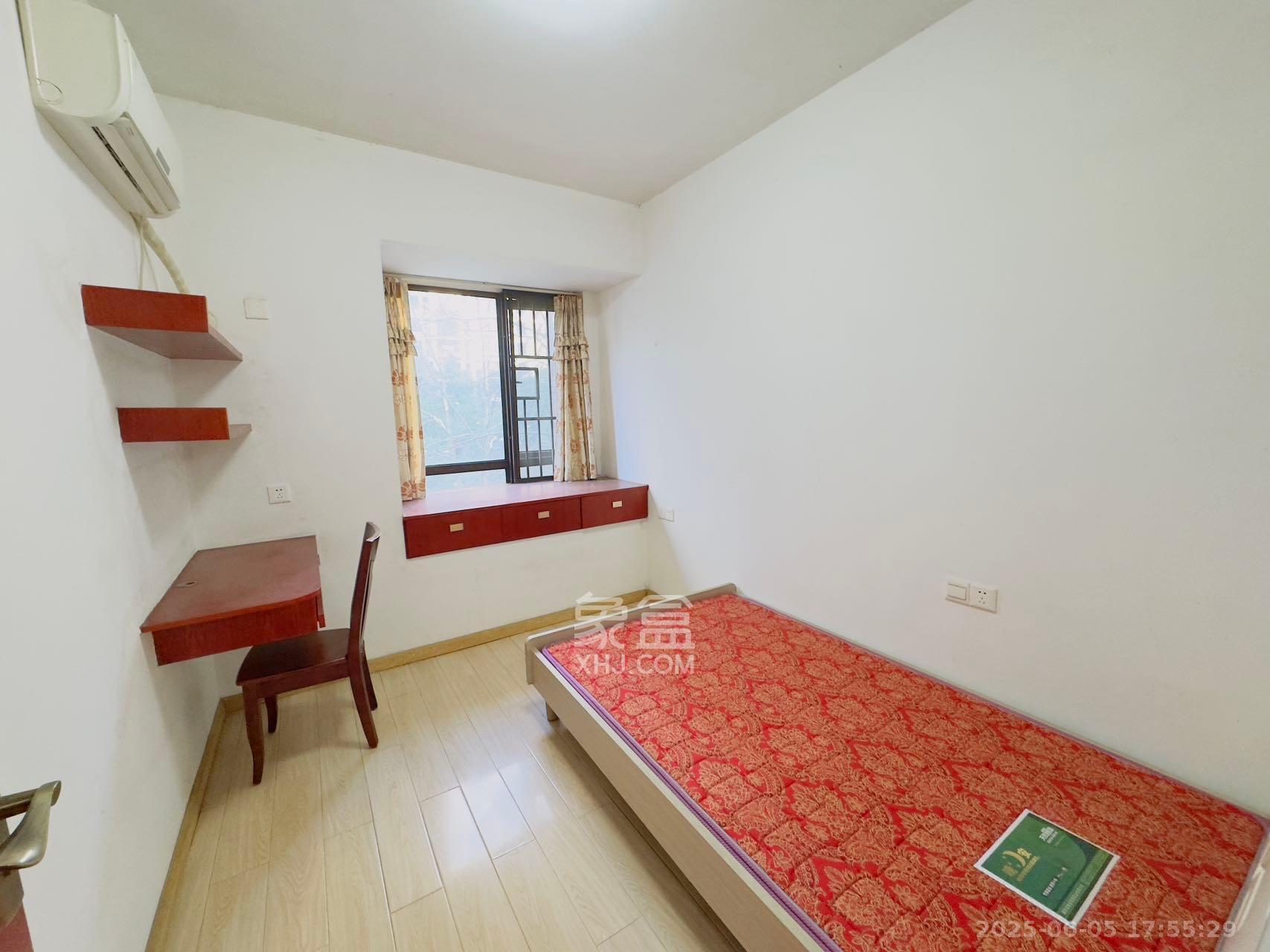 保利麓谷林语B区 3室2厅1卫 2600.0元/月 保利麓谷林语B区 3室2厅1卫 2600.0元/月室内图