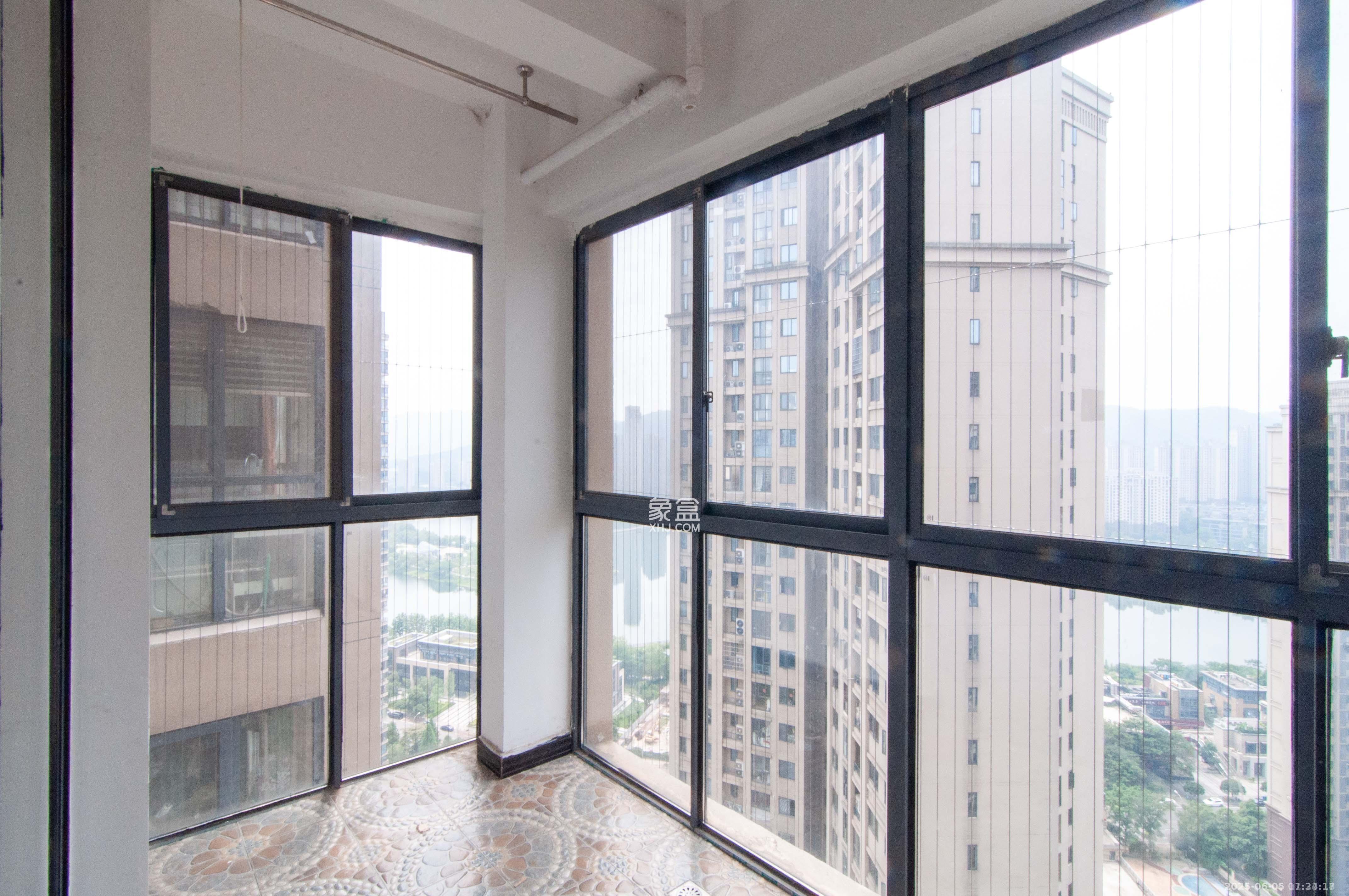 中建梅溪湖中心 3室2厅1卫 2800.0元/月 中建梅溪湖中心 3室2厅1卫 2800.0元/月室内图