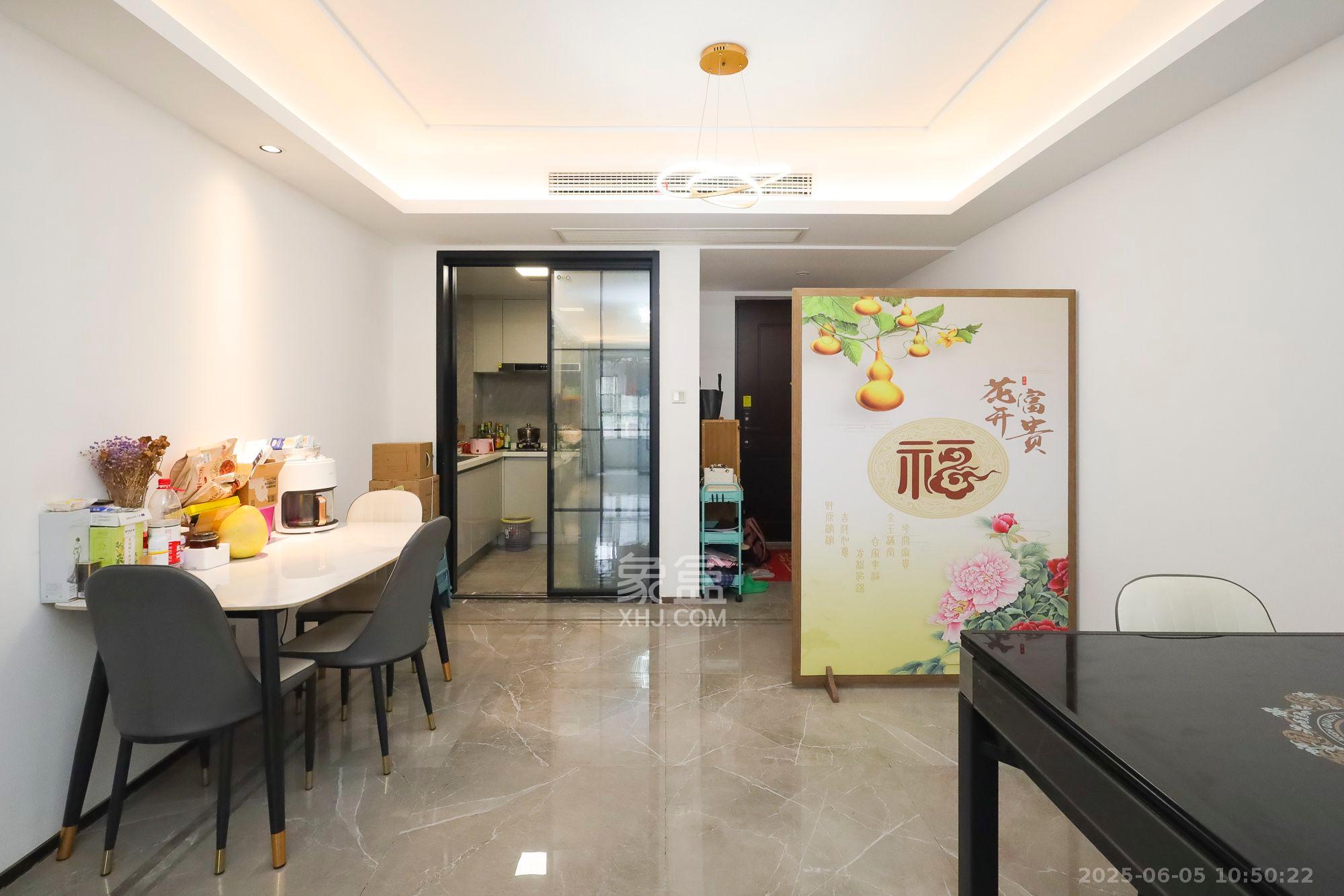 金茂建发泊悦  3室2厅1卫    3400.0元/月室内图