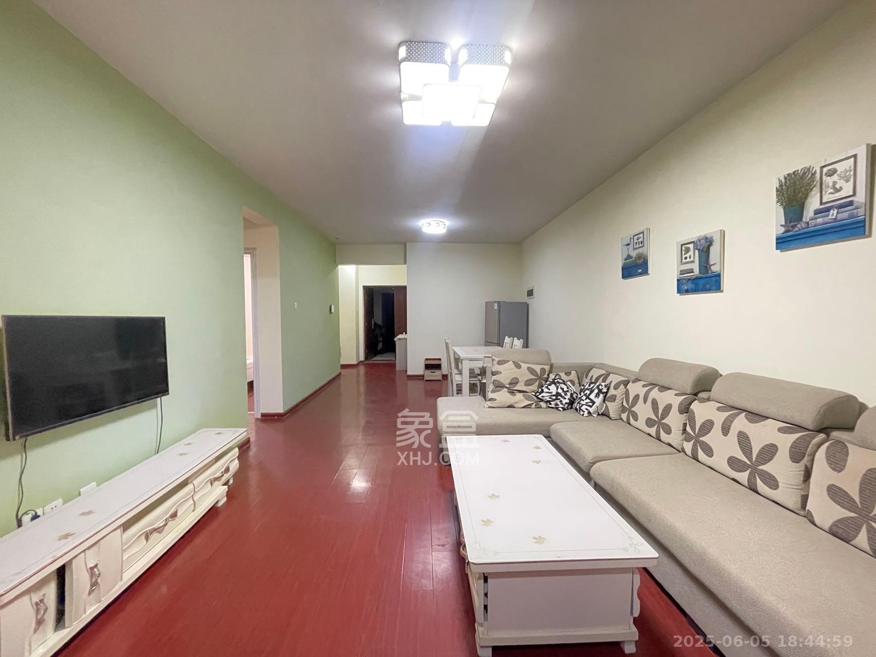 剑桥名门  2室2厅1卫   2200.00元/月室内图