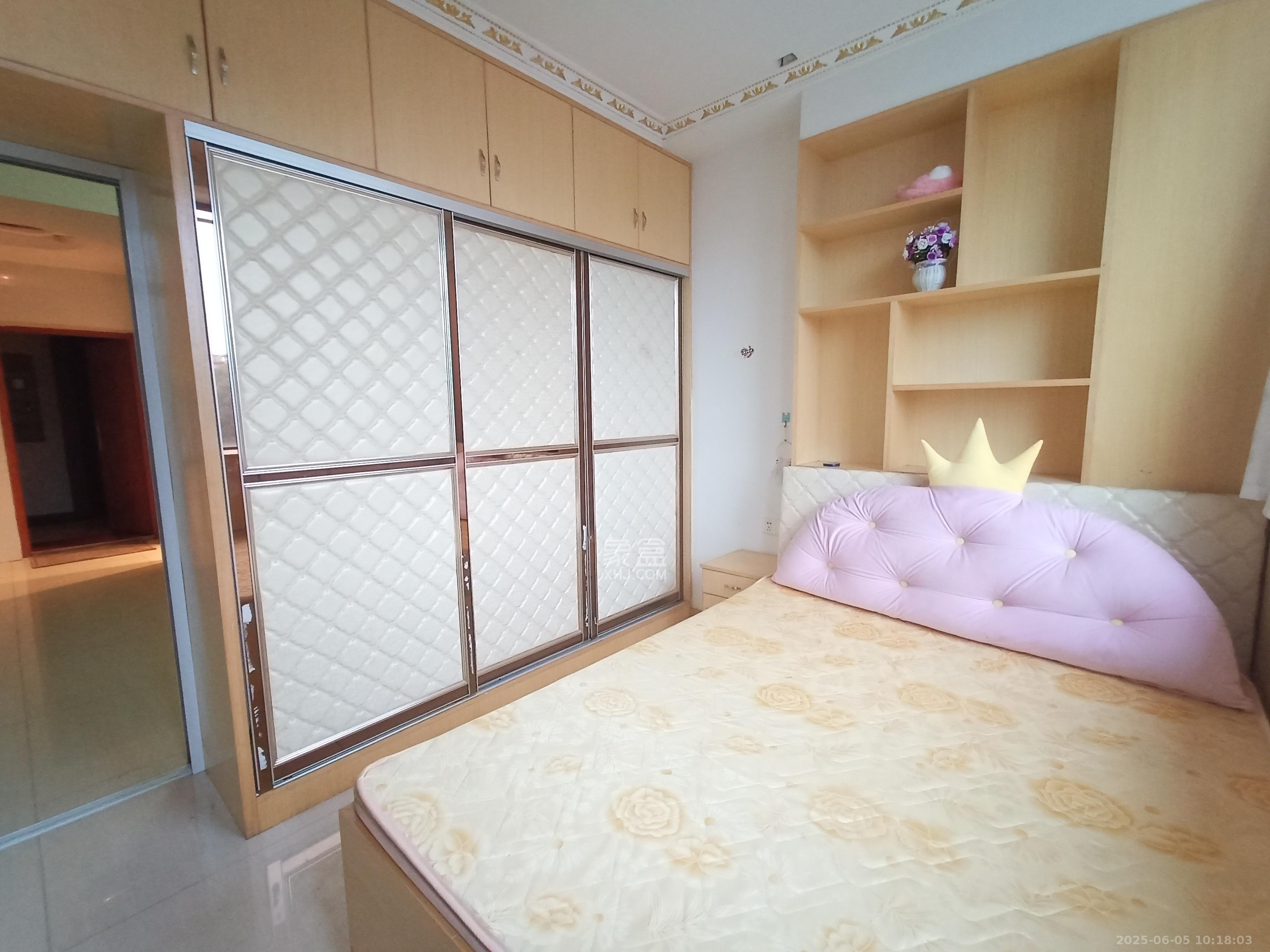 长房时代城  1室1厅1卫   1700.00元/月