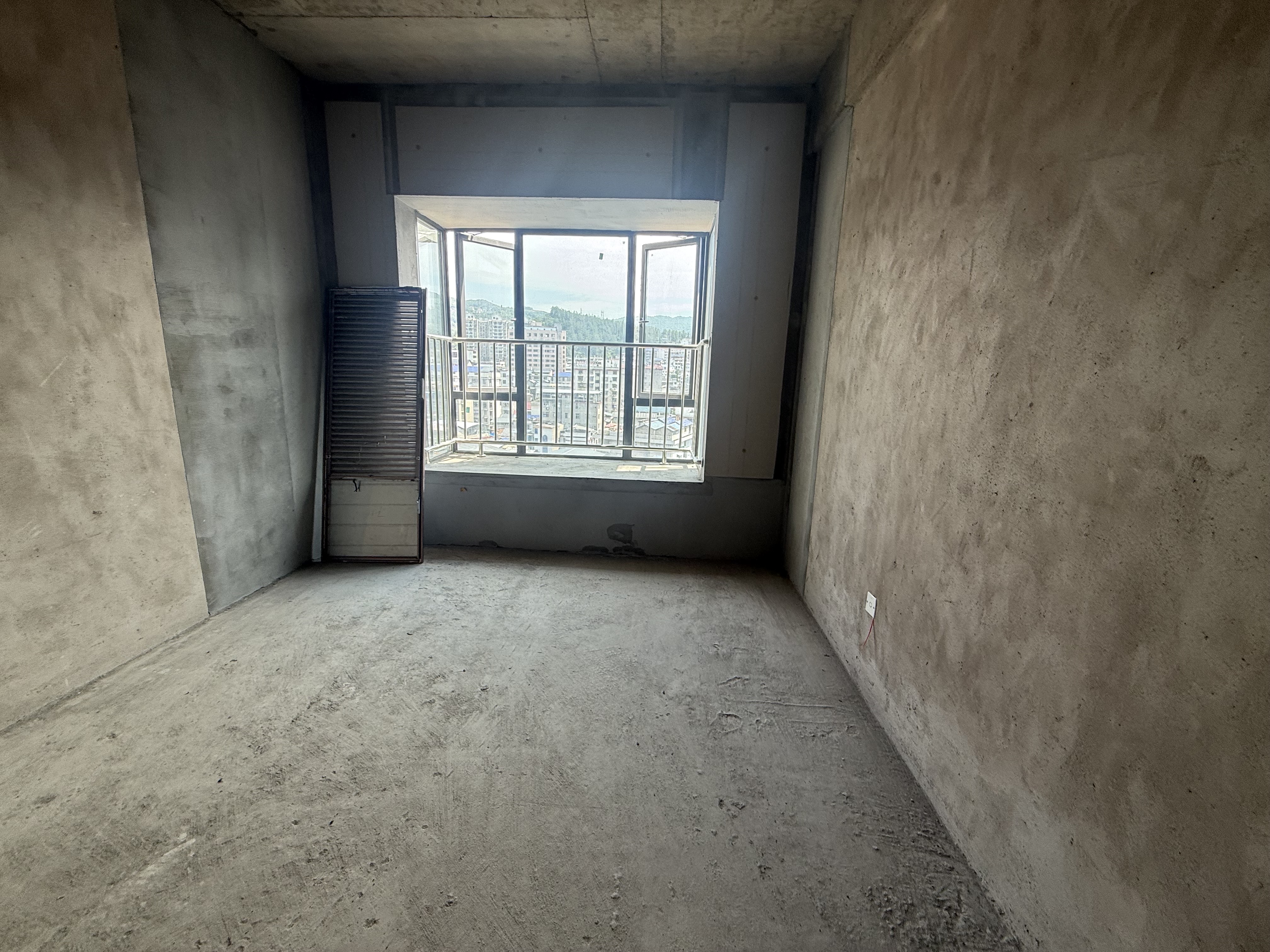 福天君庭 5室2厅3卫 142.0万 福天君庭 5室2厅3卫 142.0万客厅