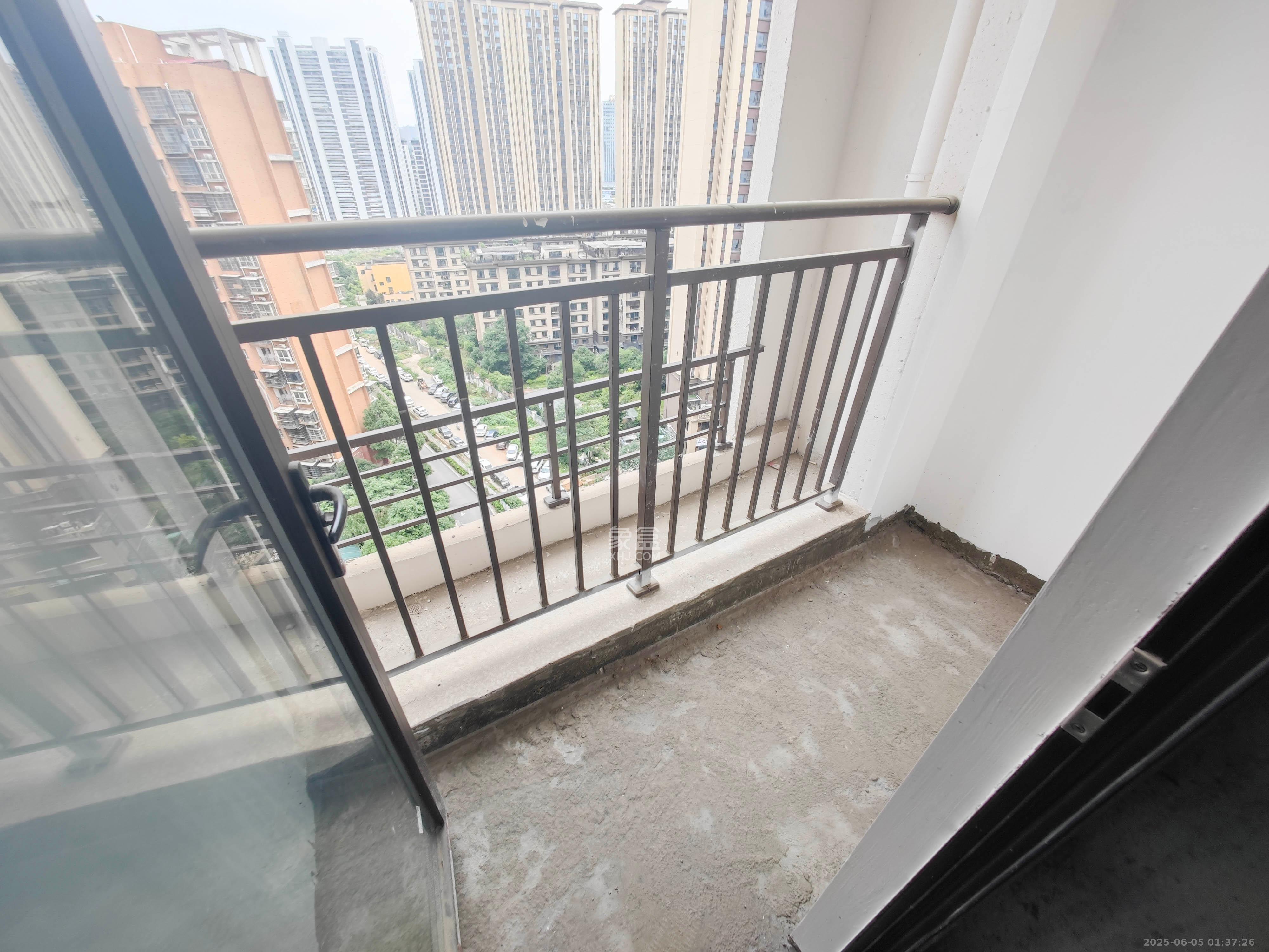 润和翰文府  3室2厅2卫    85.0万 润和翰文府  3室2厅2卫    85.0万阳台