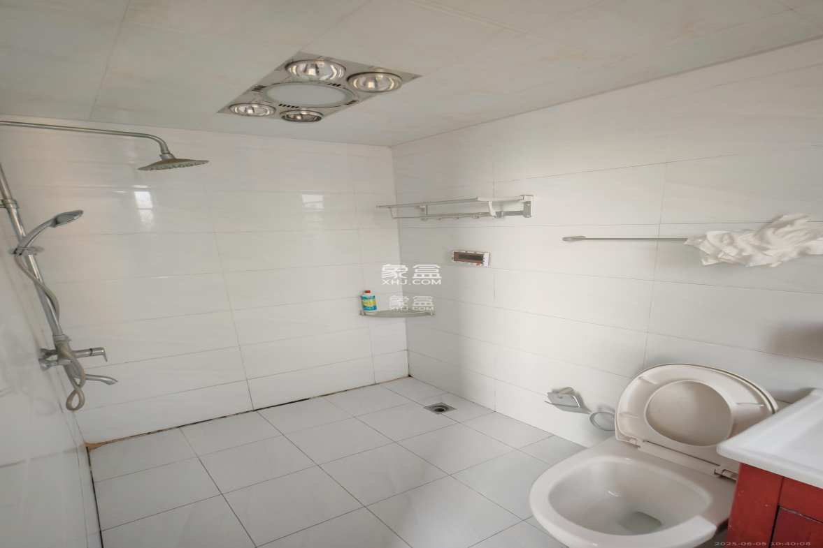 雨花公馆(紫苔名苑) 3室2厅1卫 2700.0元/月 雨花公馆(紫苔名苑) 3室2厅1卫 2700.0元/月室内图