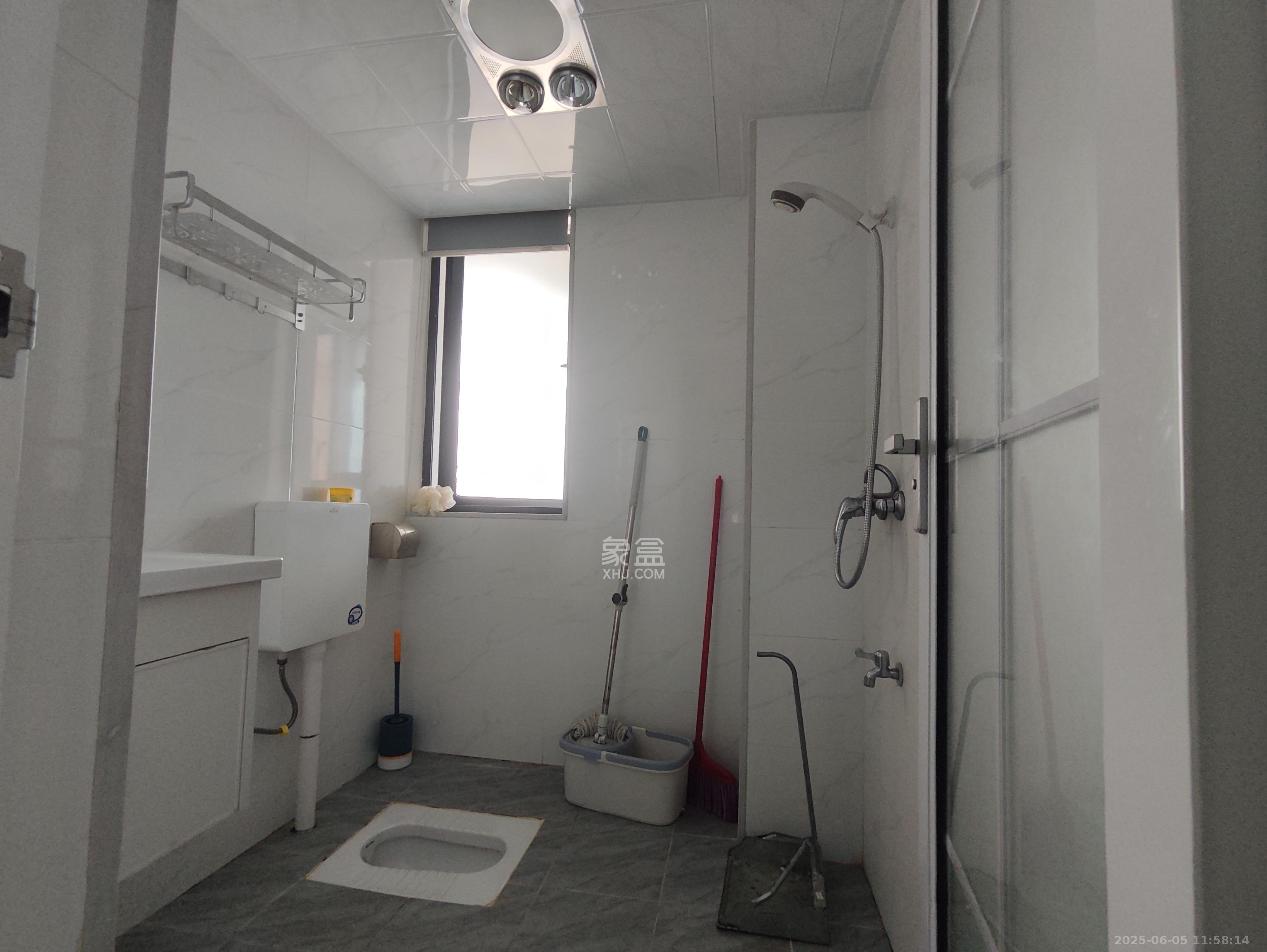 韭菜园嘉苑 2室1厅1卫 3300.0元/月 韭菜园嘉苑 2室1厅1卫 3300.0元/月室内图