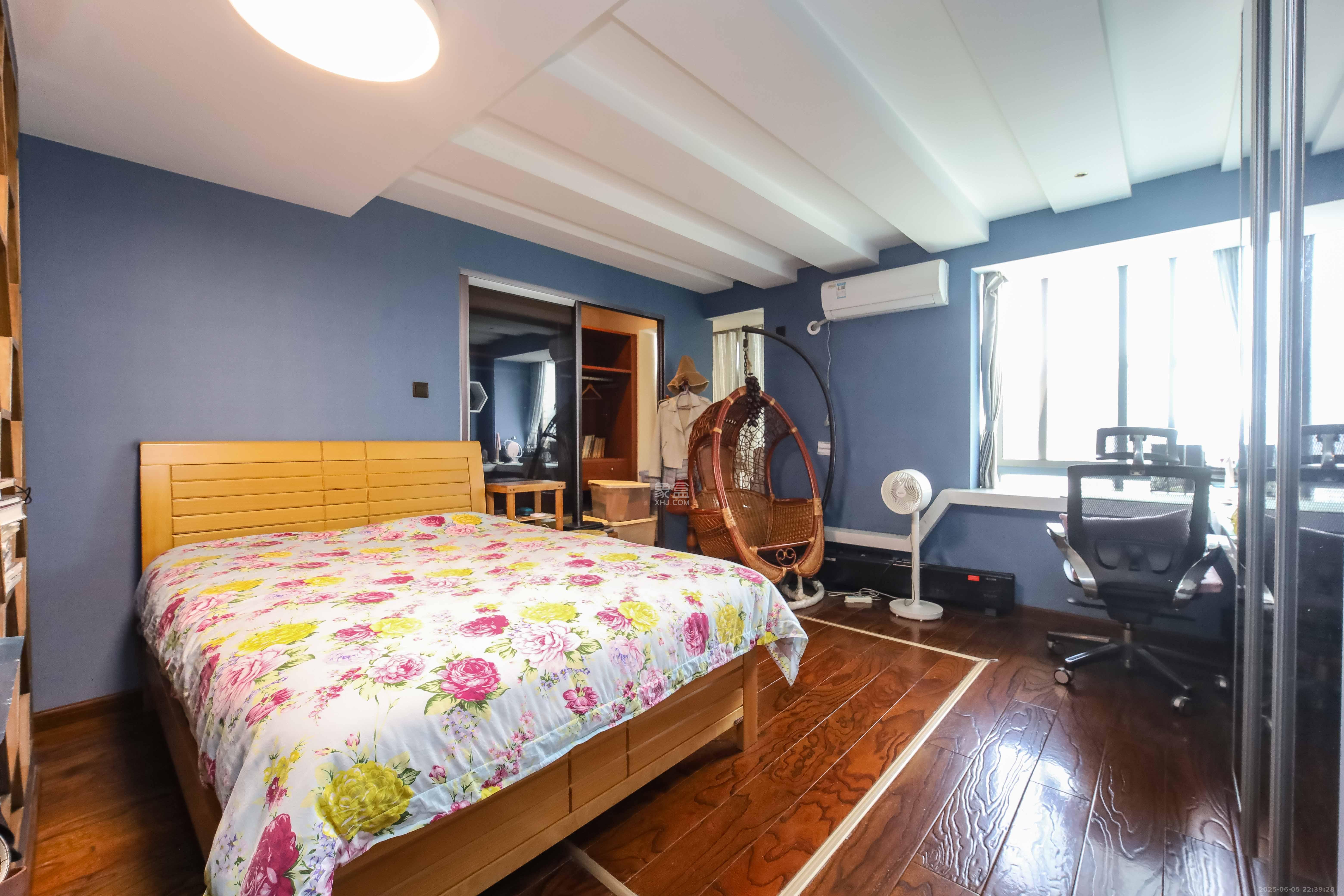 运通尊苑  3室2厅2卫    159.6万 运通尊苑  3室2厅2卫    159.6万卧室