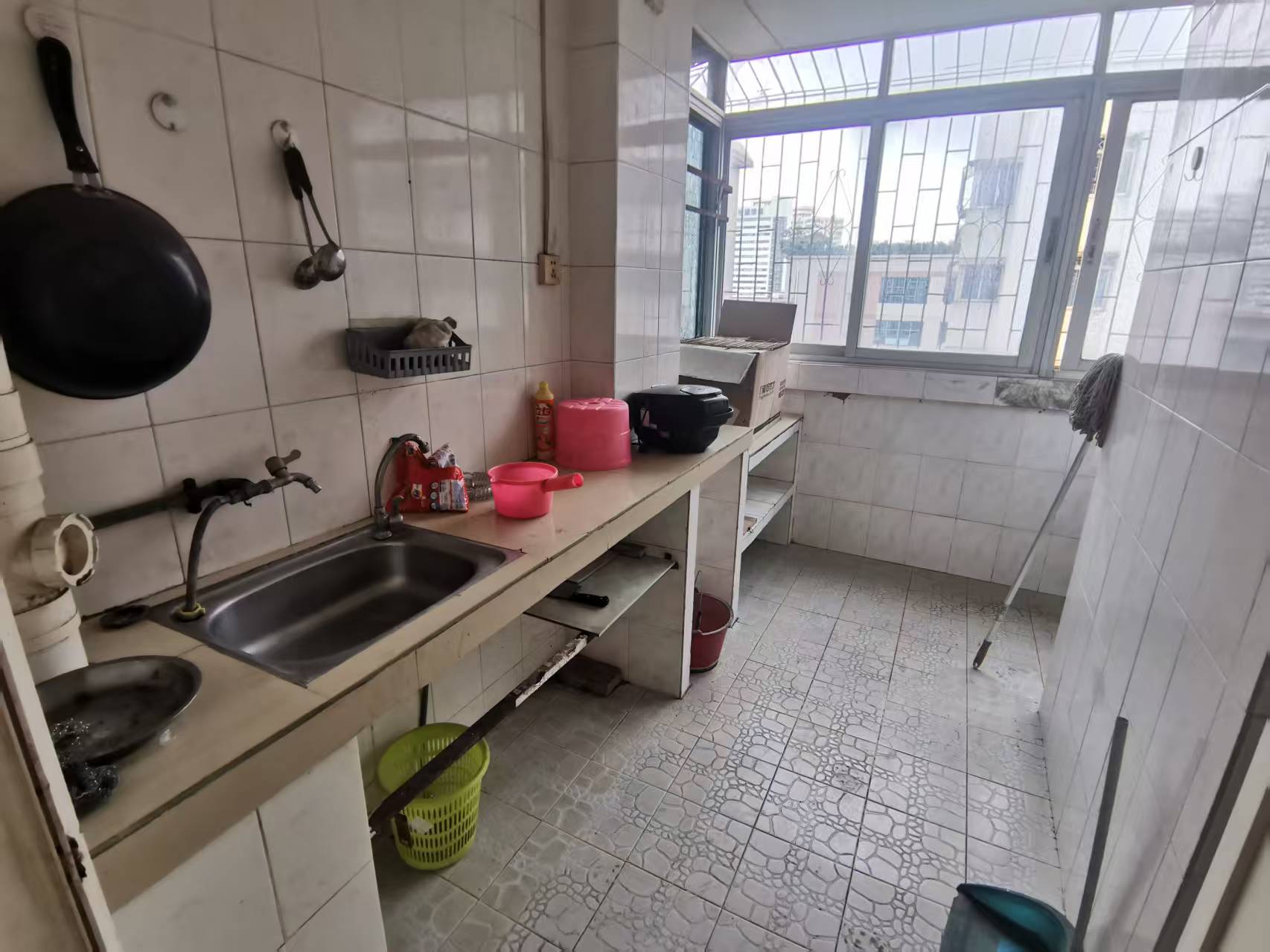 省农机公司宿舍(海秀中路)  3室2厅1卫    1500.0元/月 省农机公司宿舍(海秀中路)  3室2厅1卫    1500.0元/月室内图