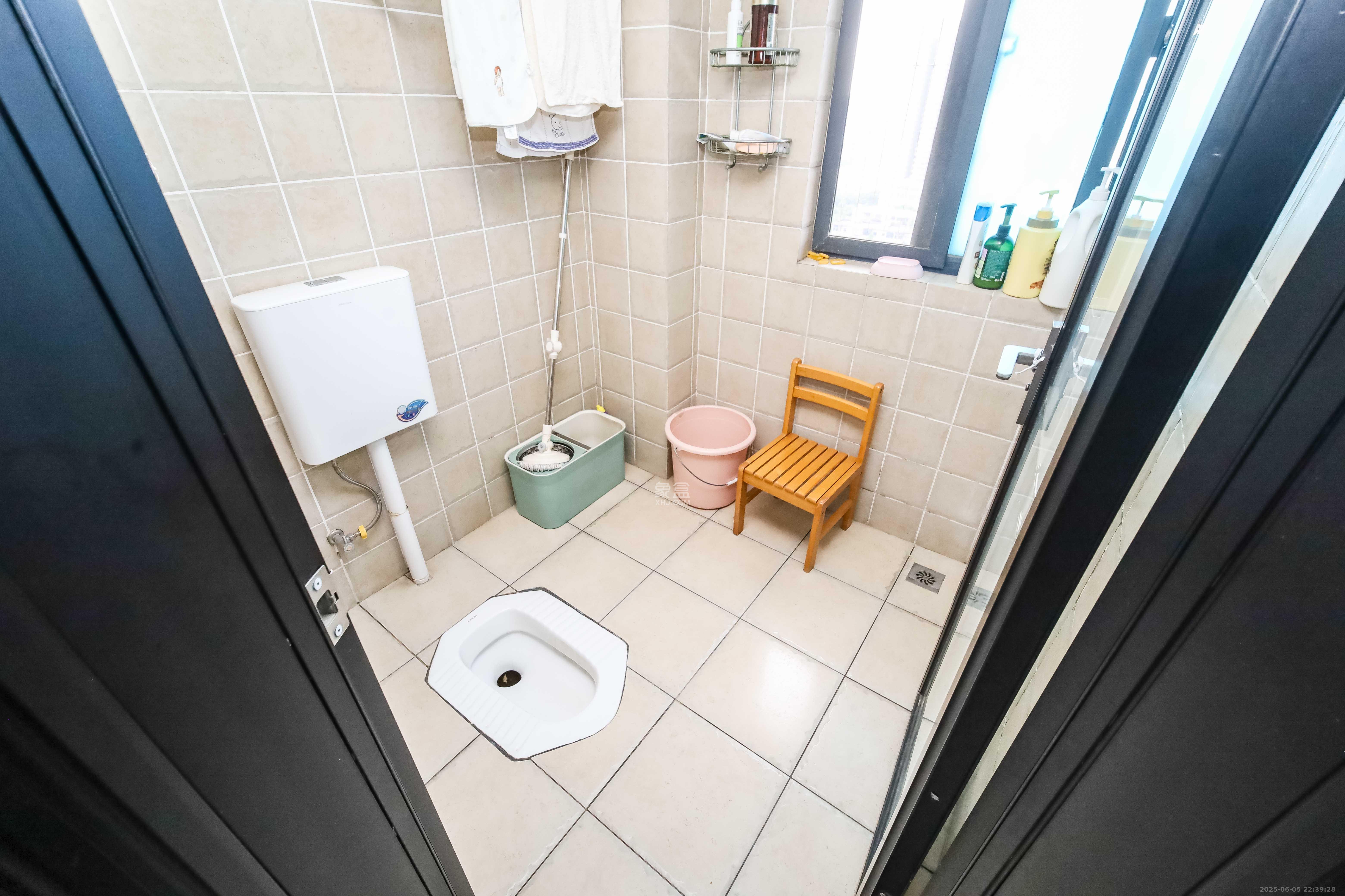 运通尊苑  3室2厅2卫    159.6万 运通尊苑  3室2厅2卫    159.6万卫生间