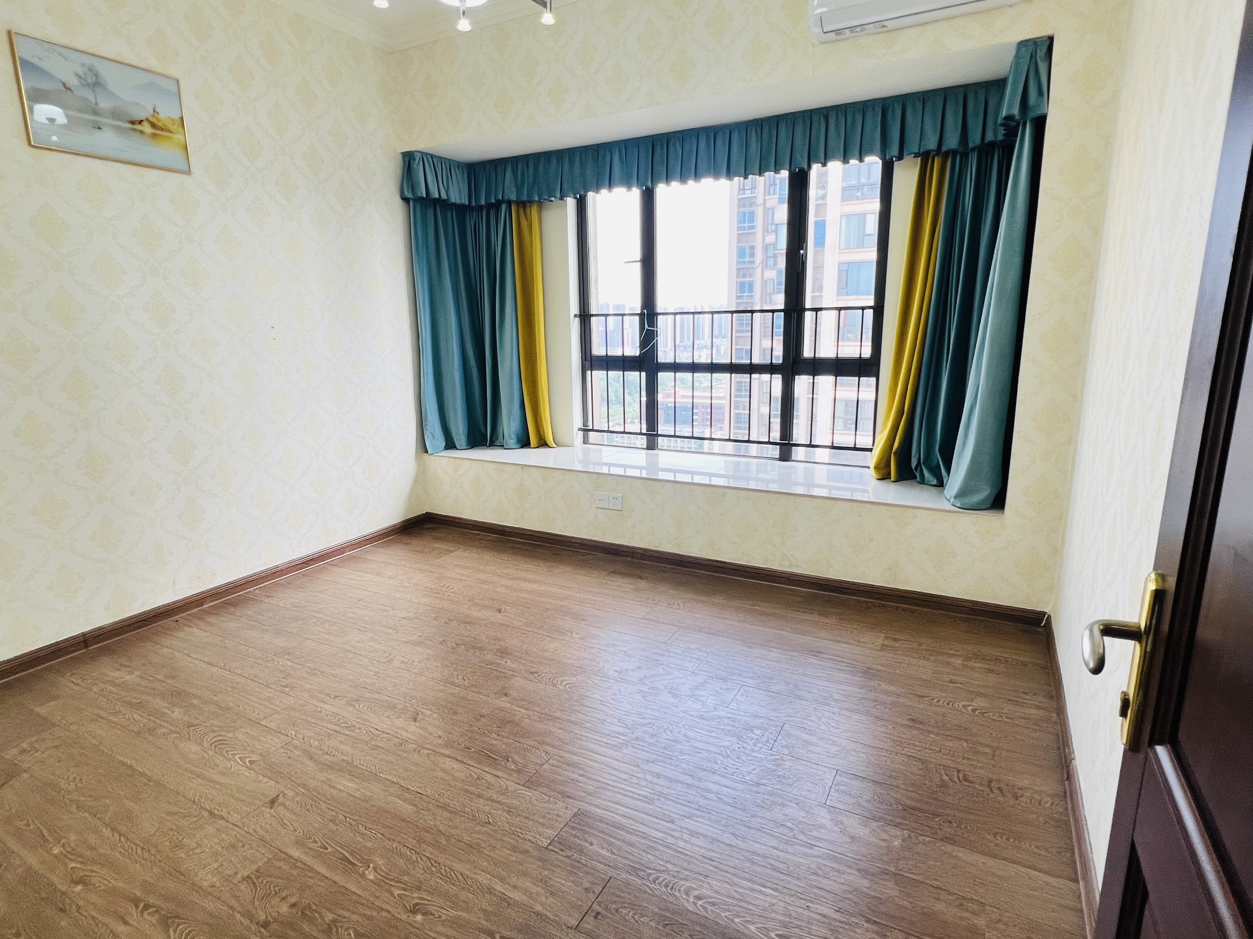 碧桂园 5室2厅3卫 4500.0元/月 碧桂园 5室2厅3卫 4500.0元/月室内图