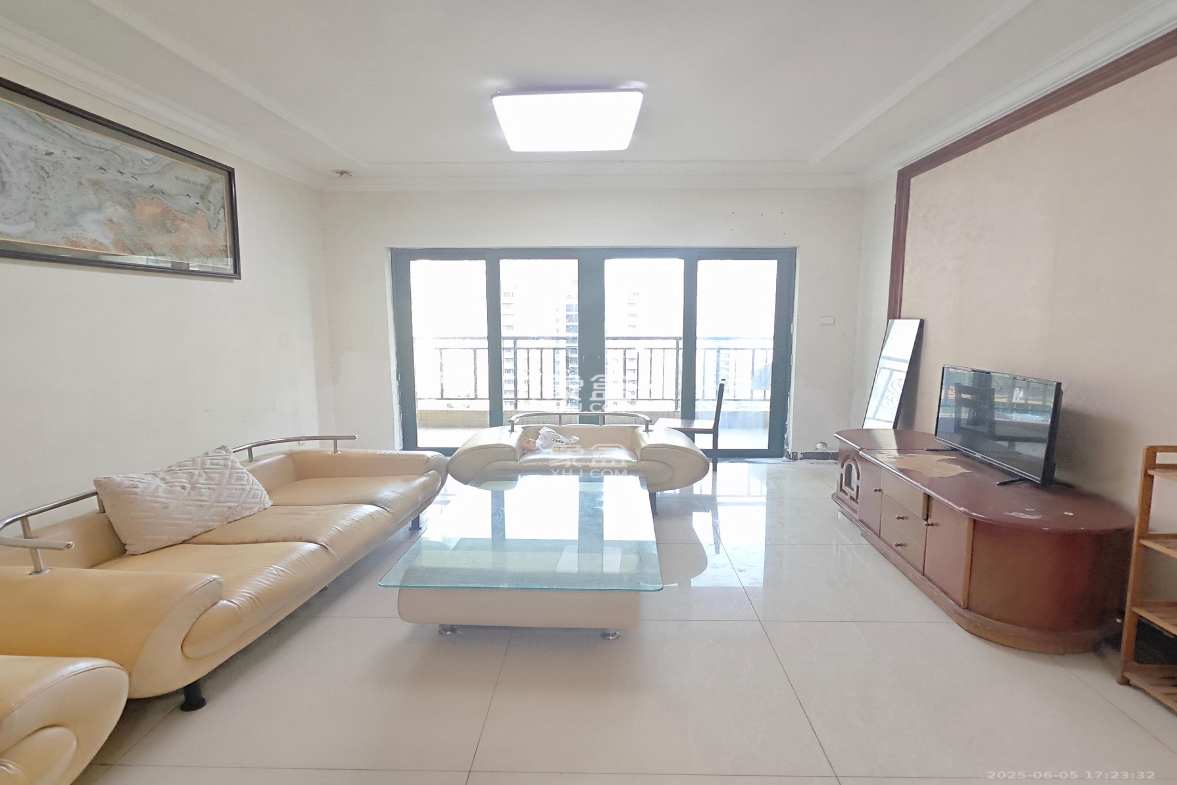 恒大绿洲  2室2厅1卫    2300.0元/月 恒大绿洲  2室2厅1卫    2300.0元/月室内图