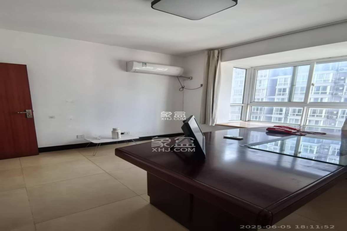 五一华府 4室2厅2卫 4900.0元/月 五一华府 4室2厅2卫 4900.0元/月室内图