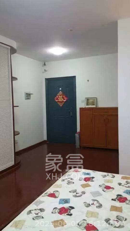 新时代广场  1室1厅1卫   1700.00元/月室内图