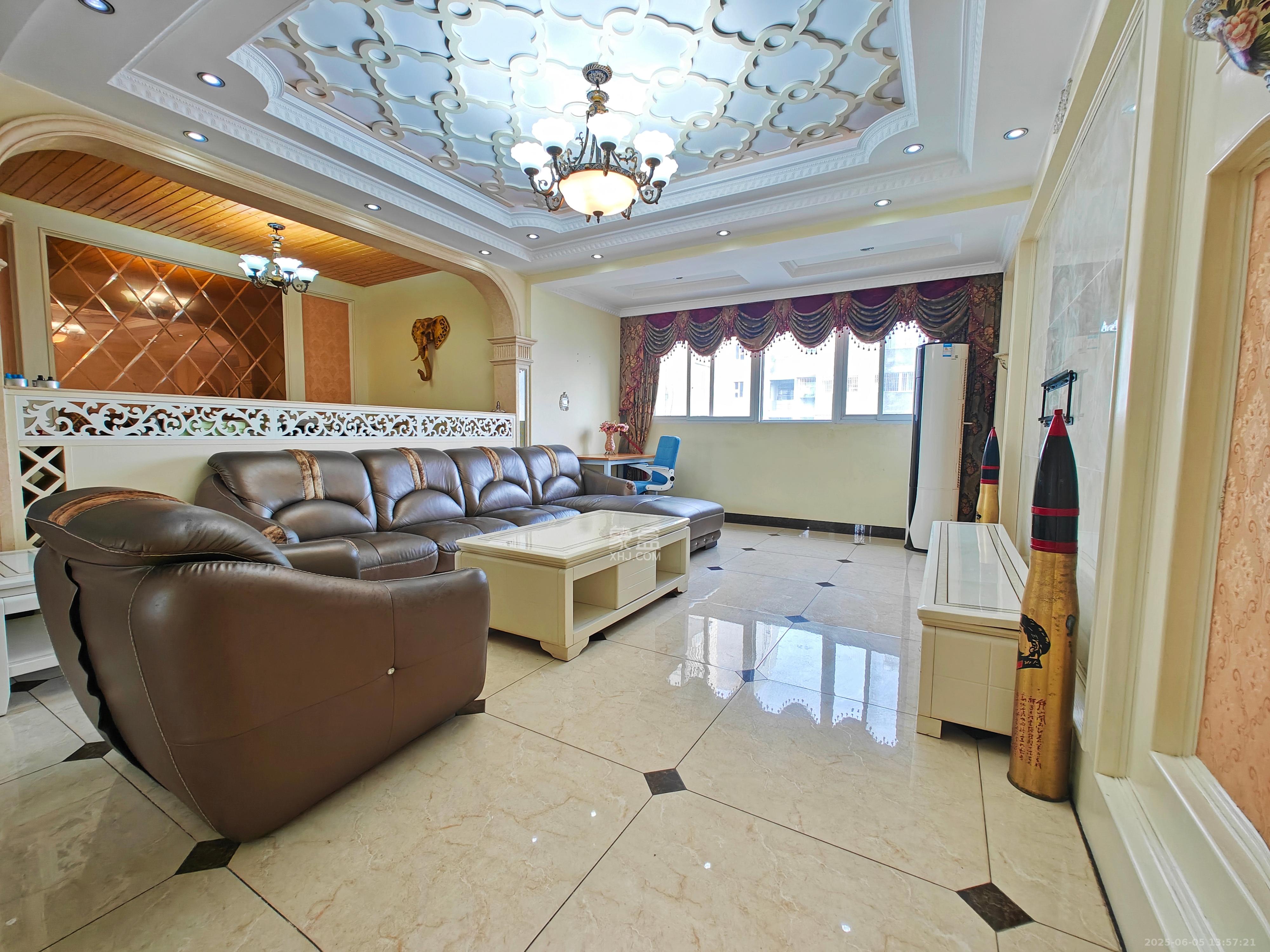 星邮公寓 4室2厅2卫 3000.0元/月 星邮公寓 4室2厅2卫 3000.0元/月室内图